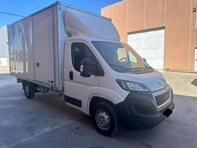 Peugeot Boxer 335 2.2 BlueHDi 140 S&S L4 FURG.SQ.P.LAT.DX