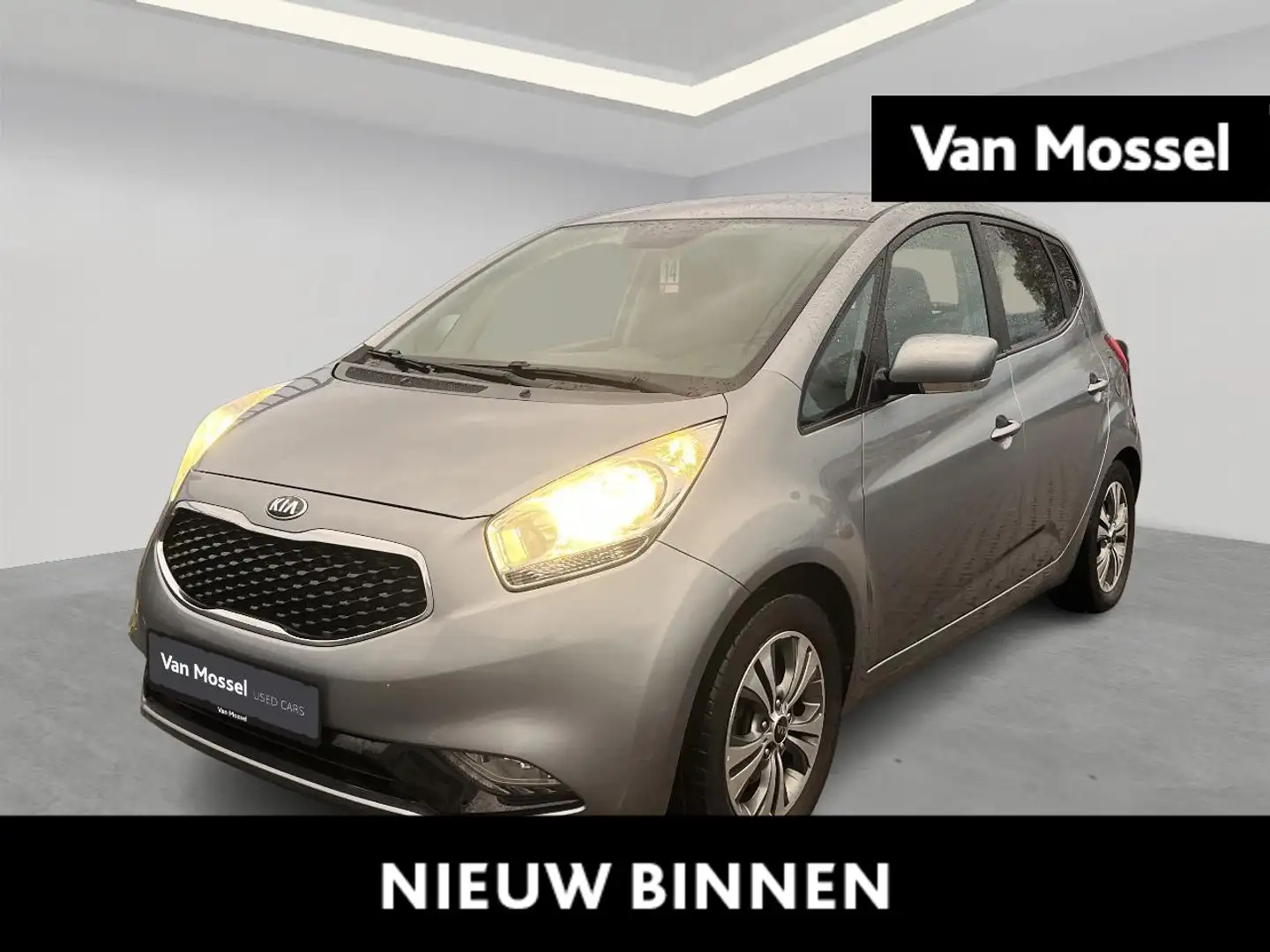 Kia Venga World Edition 1.6 ISG INCL WINTERBANDEN SET ! Zilver - 1