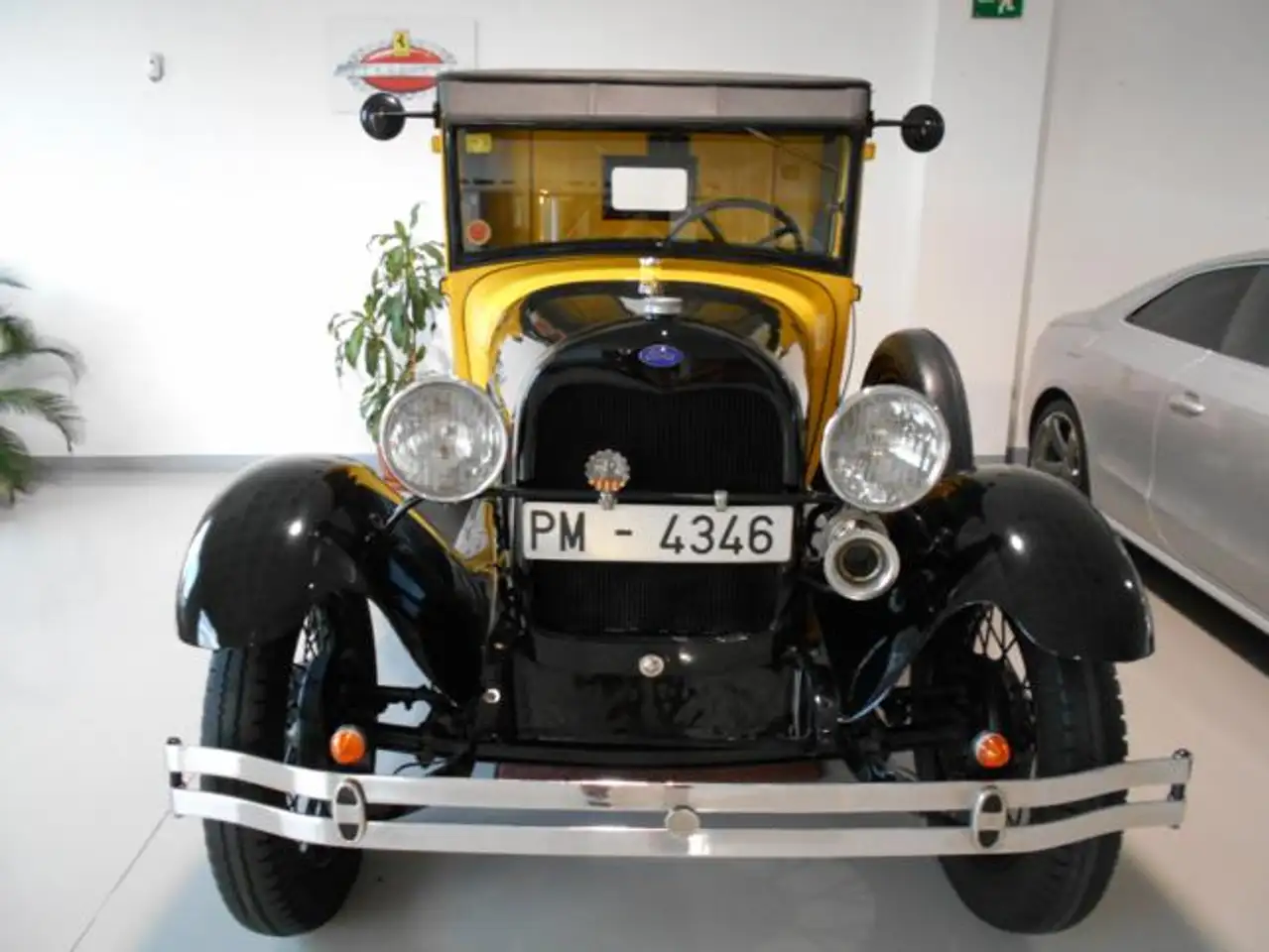 Ford 1/2 Ton Closed Cab Pickup, foto 2