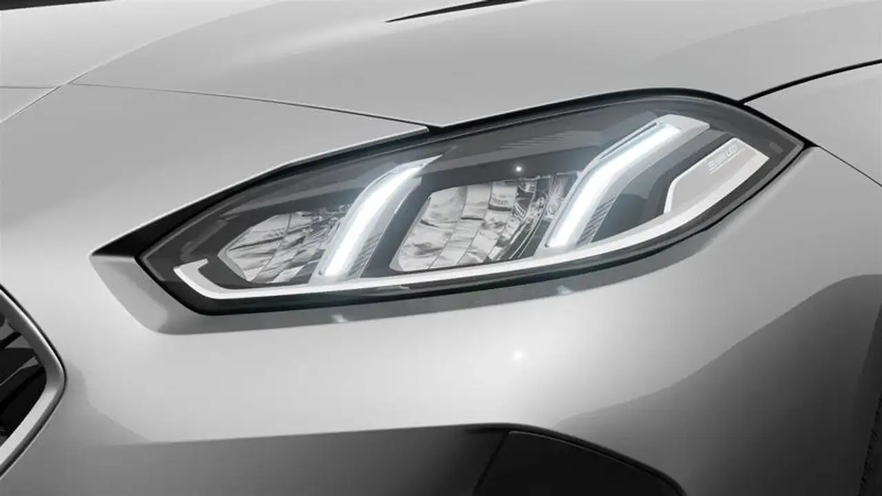 BMW 2 Series снимка BMW 2 Series