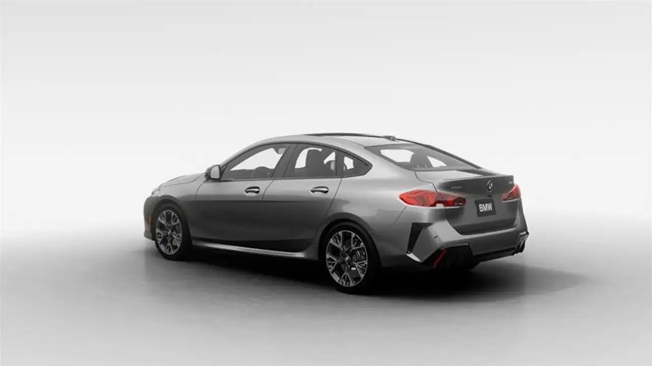 BMW 2 Series снимка BMW 2 Series