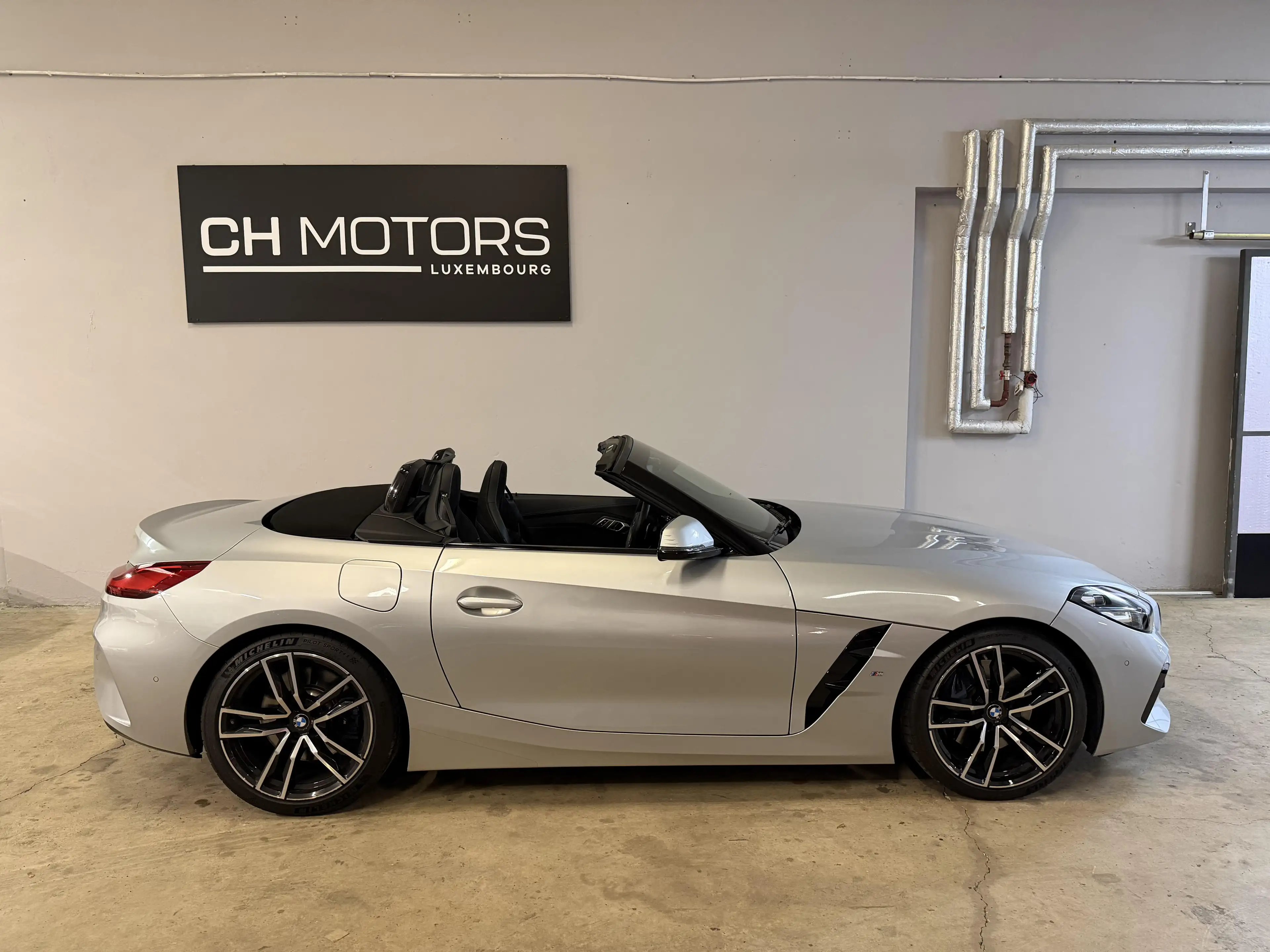 BMW Z4 30i M Sport — photo 8