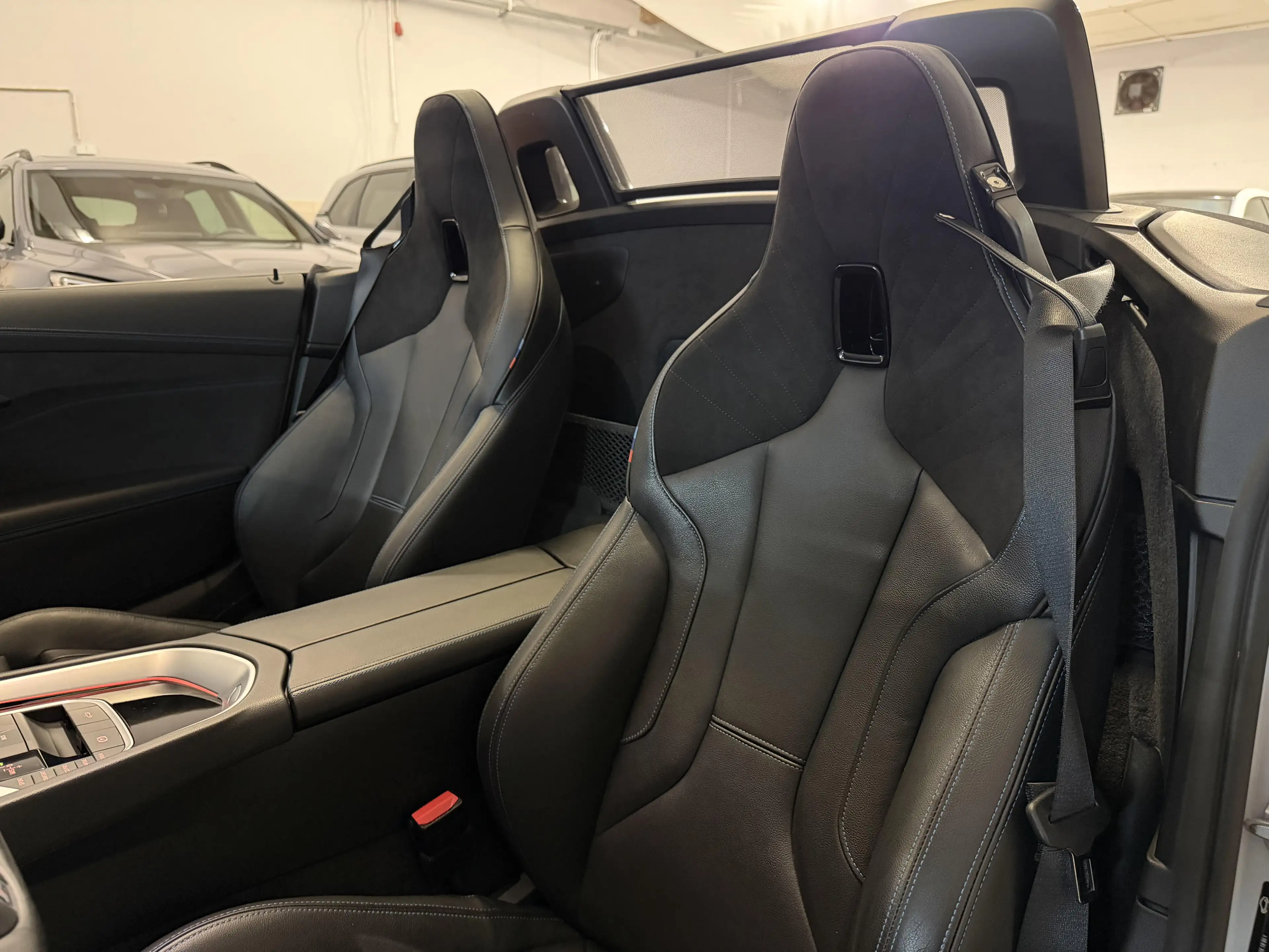 BMW Z4 30i M Sport — photo 13