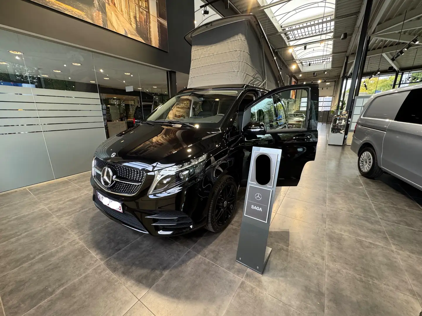 Mercedes-Benz Marco Polo 300d 4MATIC (L2) Zwart - 1