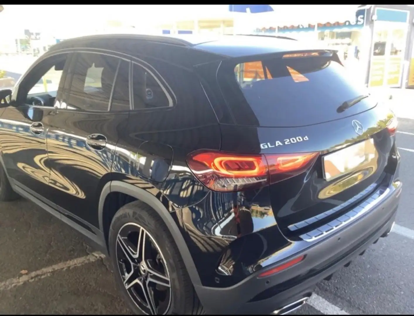 Mercedes-Benz GLA 200 200d 8G-DCT Noir - 2