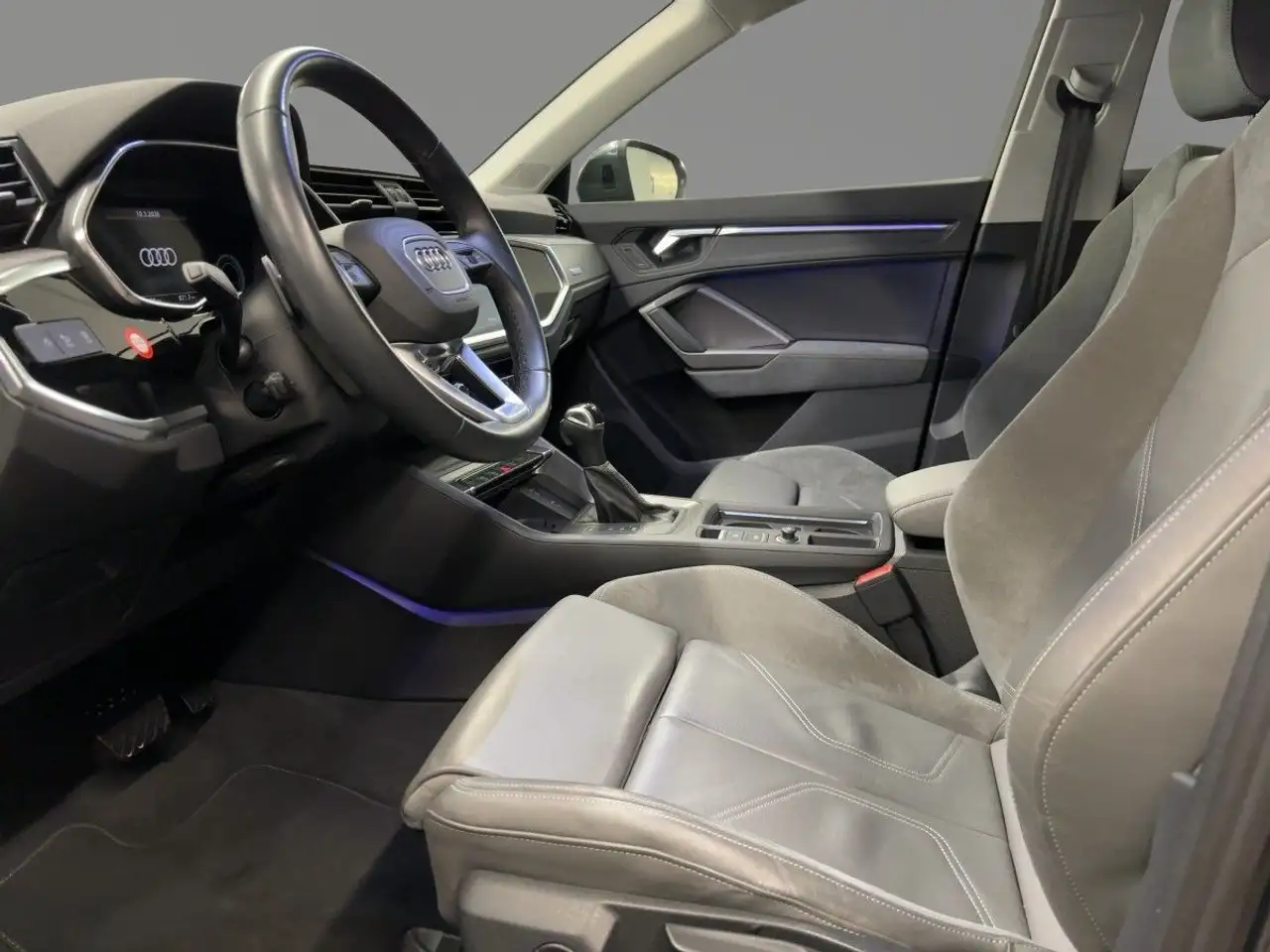 Audi Q3 S line 35 TDI S tr, 360°K LED NAVI VIRTUAL 10