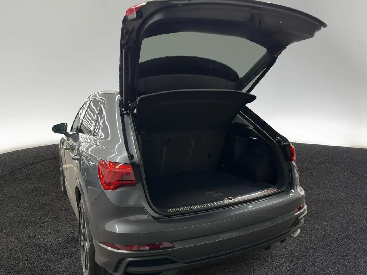Audi Q3 S line 35 TDI S tr, 360°K LED NAVI VIRTUAL 9