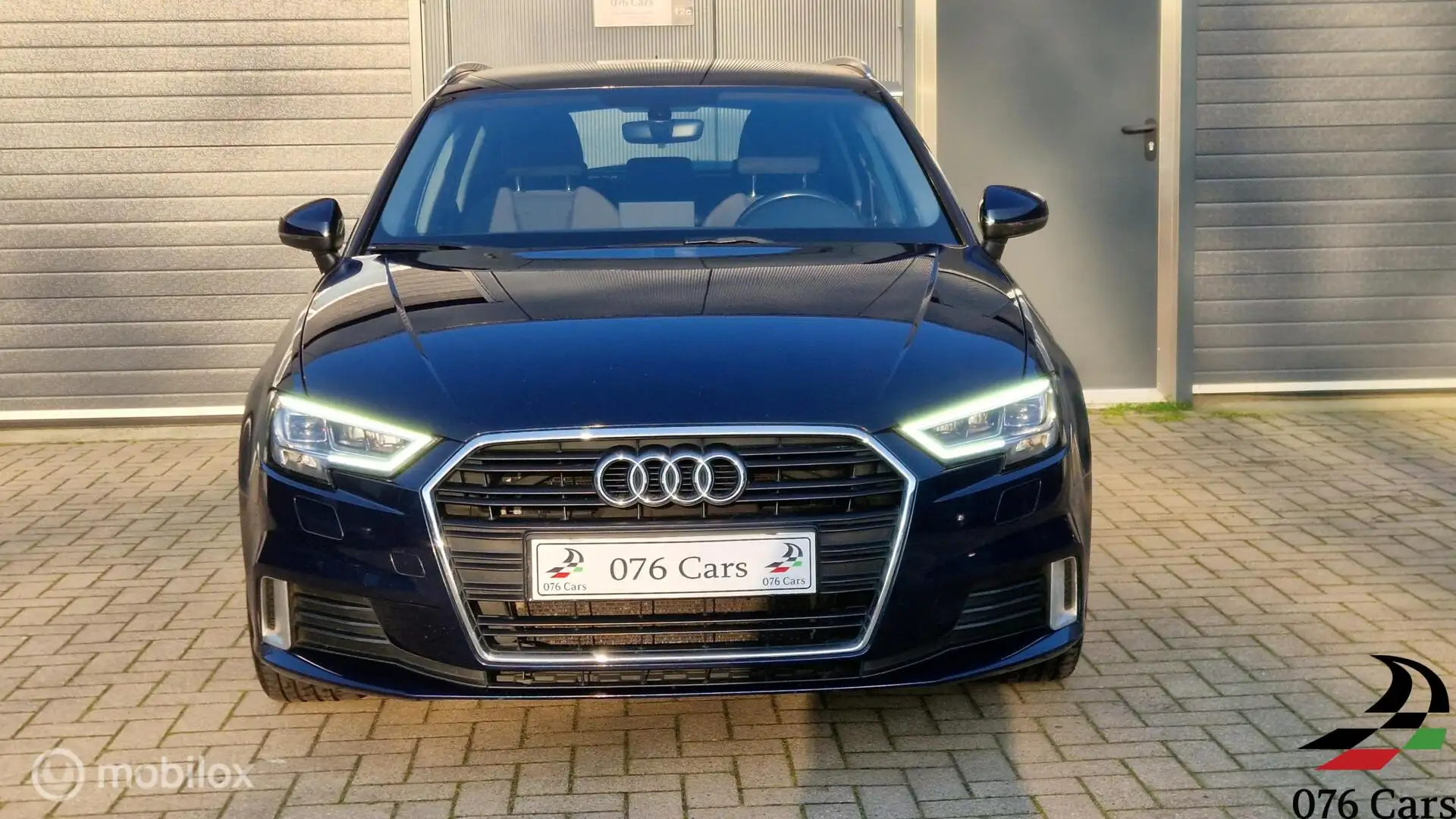Audi A3 Sportback 1.0 TFSI Sport STANDKACHEL LED NAVI CRUI Blau - 2