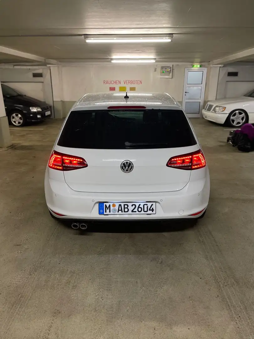 Volkswagen Golf 2.0 TDI BlueMotion Technology DSG Highline - 2