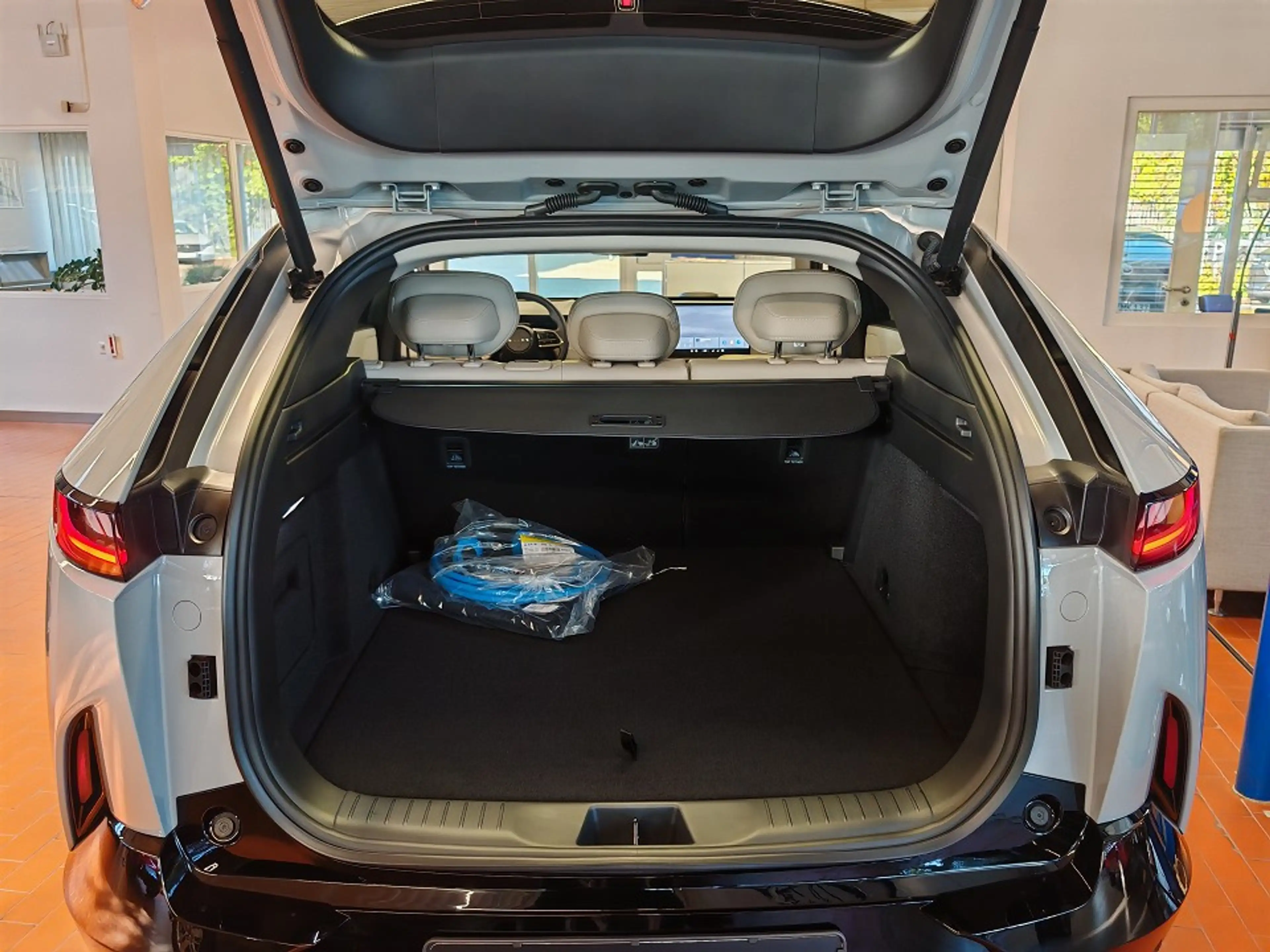 Mazda CX-6e EV 258ps — photo 7