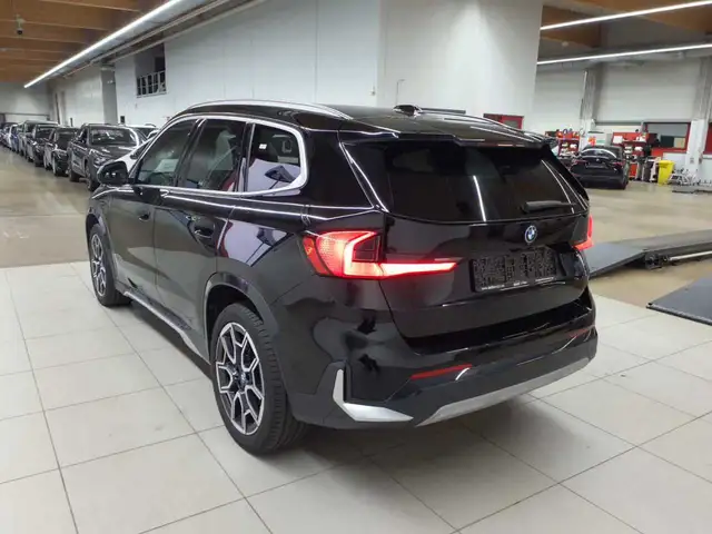 BMW X1 view 4
