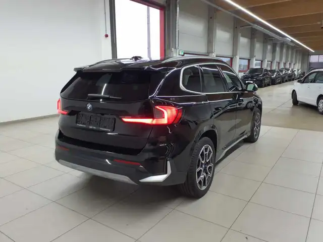 BMW X1 view 3