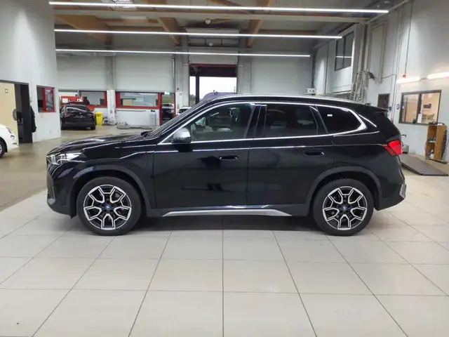 BMW X1 view 5