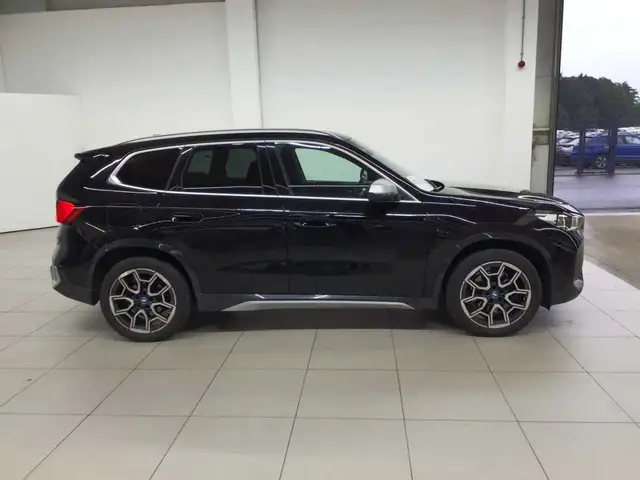 BMW X1 view 2