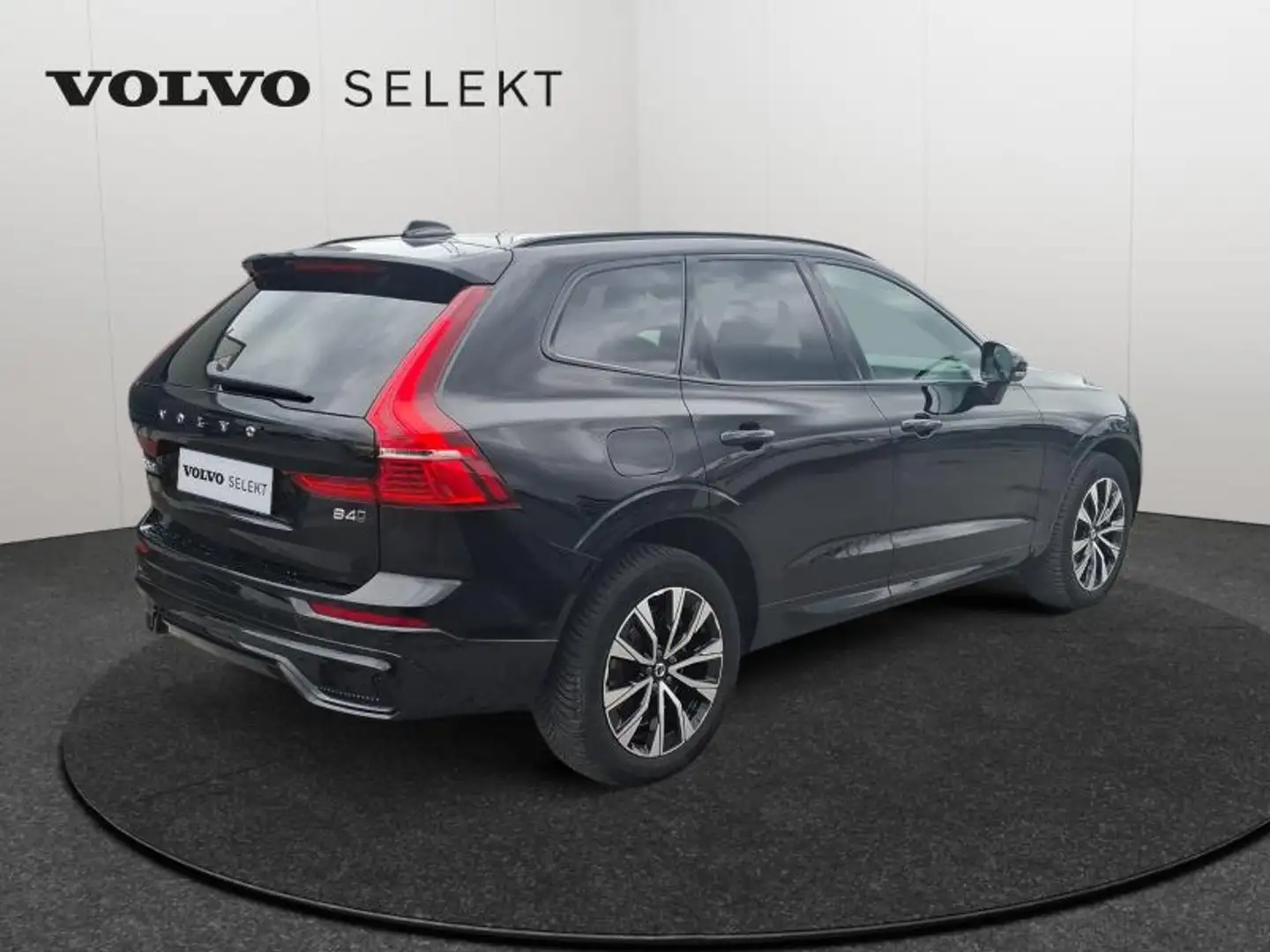 Volvo XC60 B4 AWD Plus Dark / Diesel Noir - 2
