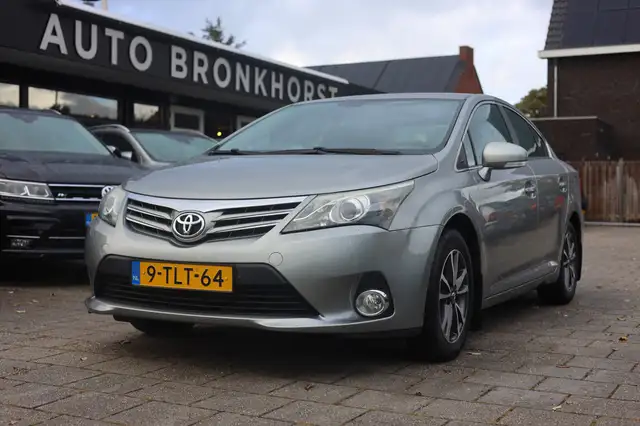 Toyota Avensis 1.6 VVTi BUSINESS | CAMERA | NAVI | TREKHAAK
