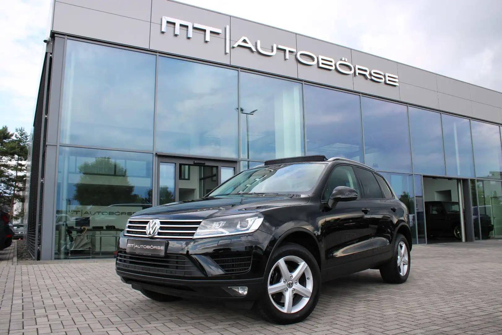 Volkswagen Touareg 3.0 TDI 4Motion 1.Hand/Bi-Xenon/Panorama Zwart - 1