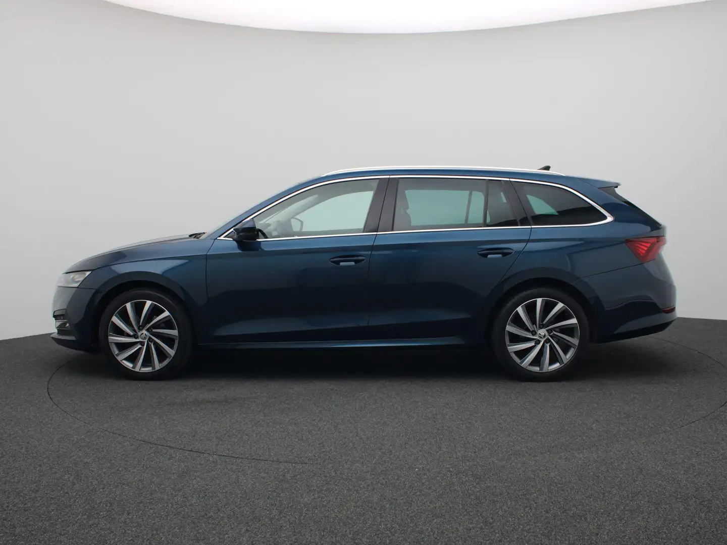 Skoda Octavia Combi 1.5 e-TSI Business Edition Plus 150PK DSG Ma Blauw - 2