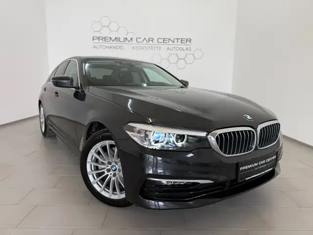 BMW 520 d G30 Aut. HEAD-UP / SOFTCLOSE / LEDER / KAMERA