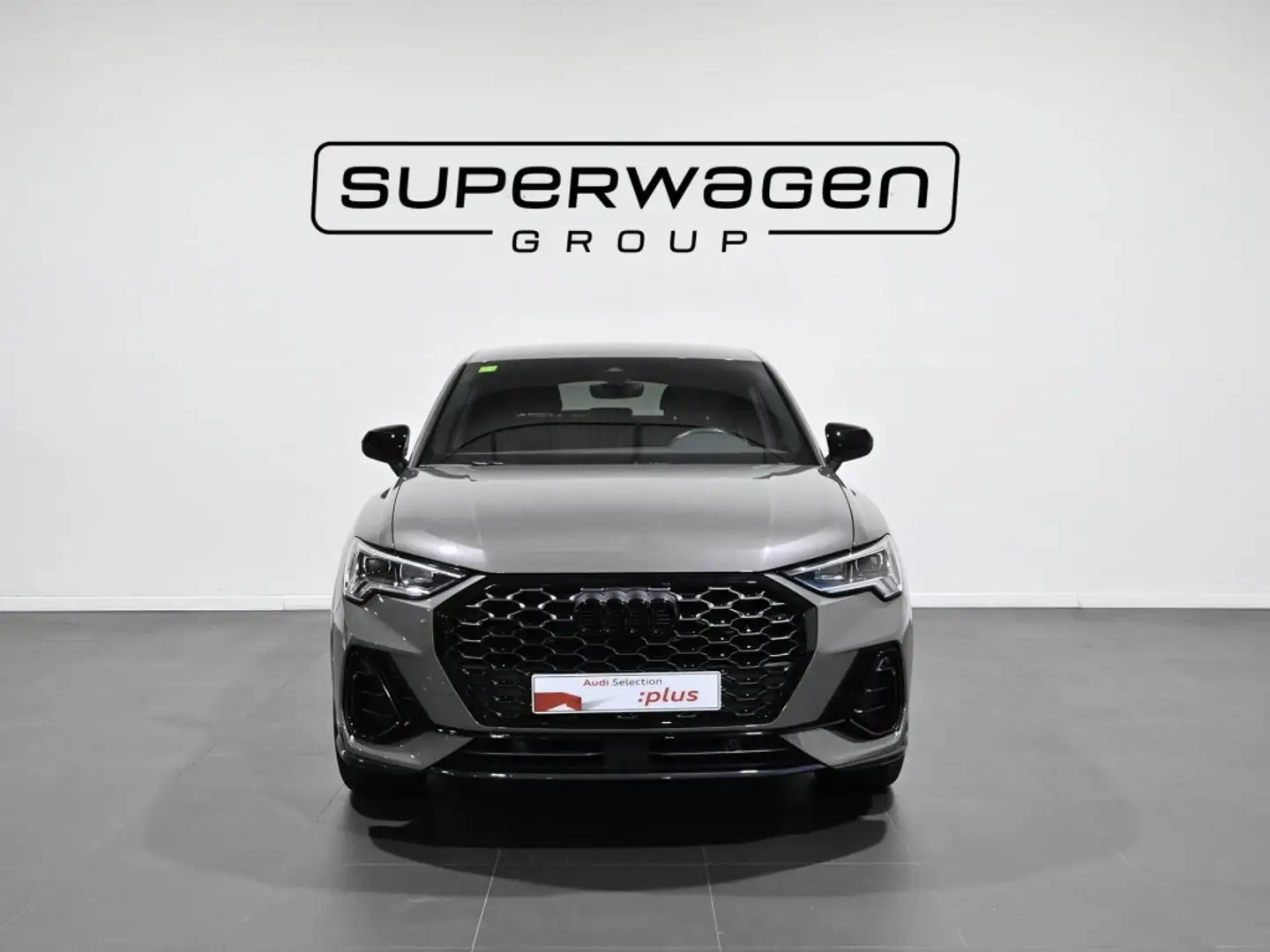 Audi Q3 Sportback 35 TDI Black line S tronic Gris - 2