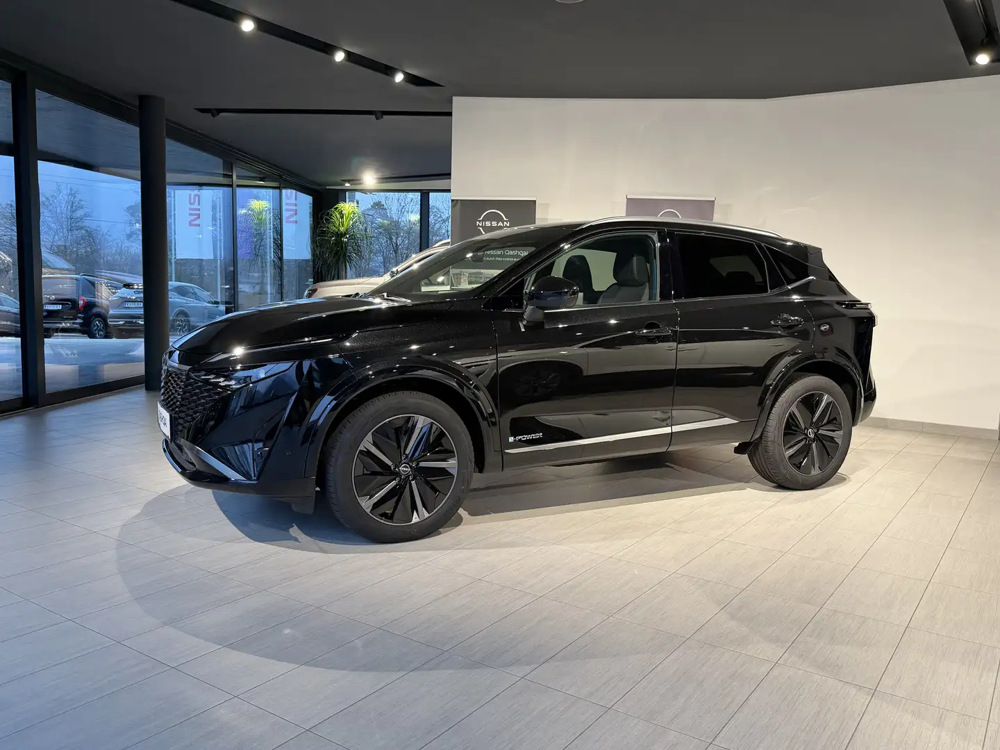 Nissan Qashqai 1,5 VC-T e-Power Tekna *im Leasing ab 39.990,-* Schwarz - 2