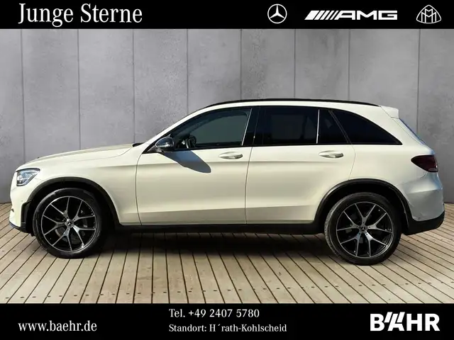 Mercedes-Benz 300 view 2