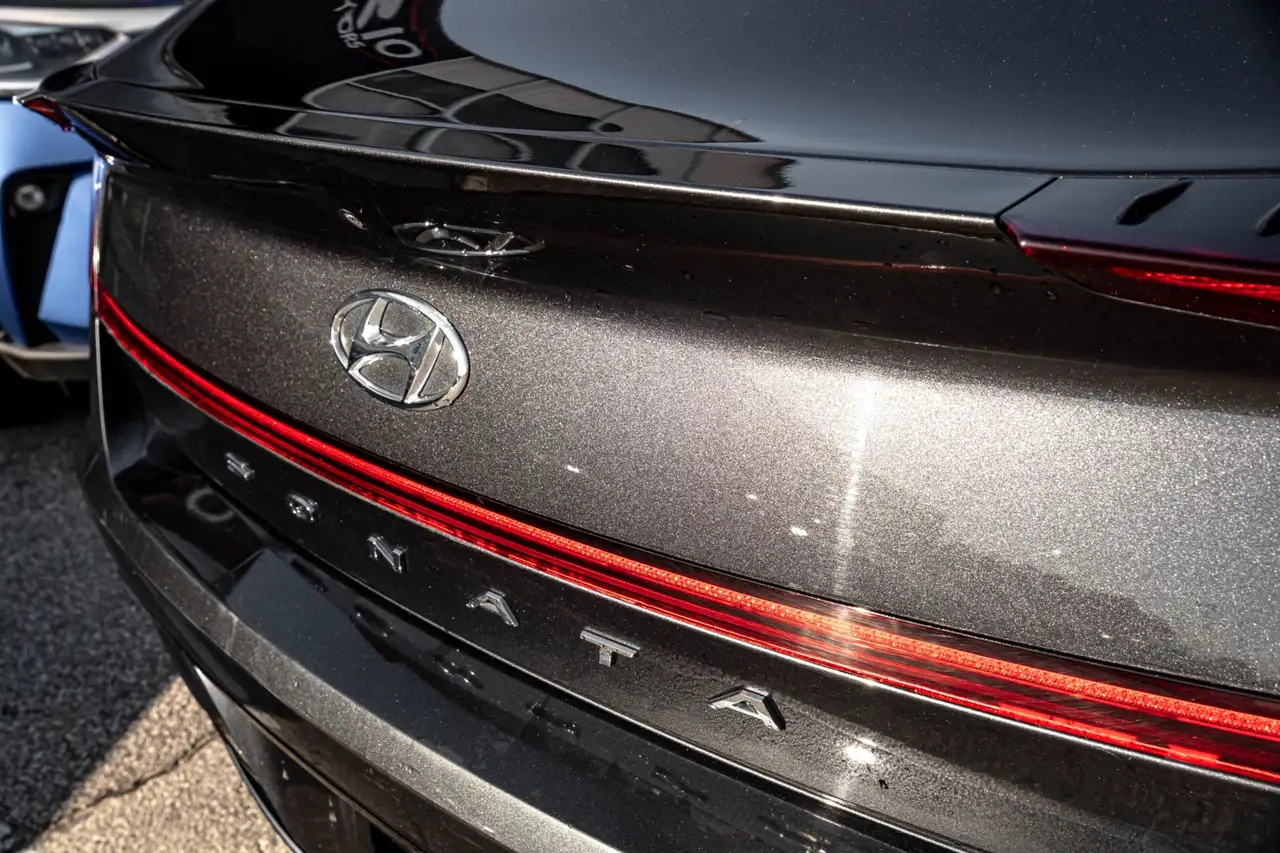 Hyundai SONATA снимка Hyundai SONATA