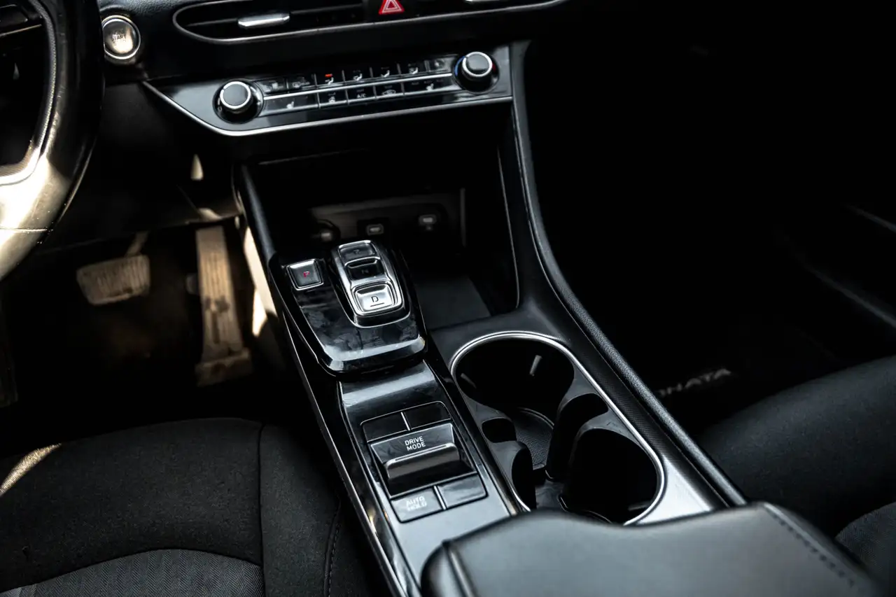 Hyundai SONATA снимка Hyundai SONATA