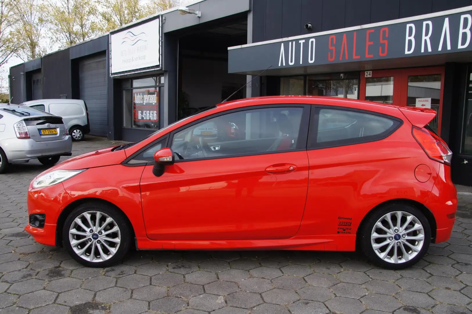 Ford Fiesta 1.0 EcoBoost Sport Rood - 2