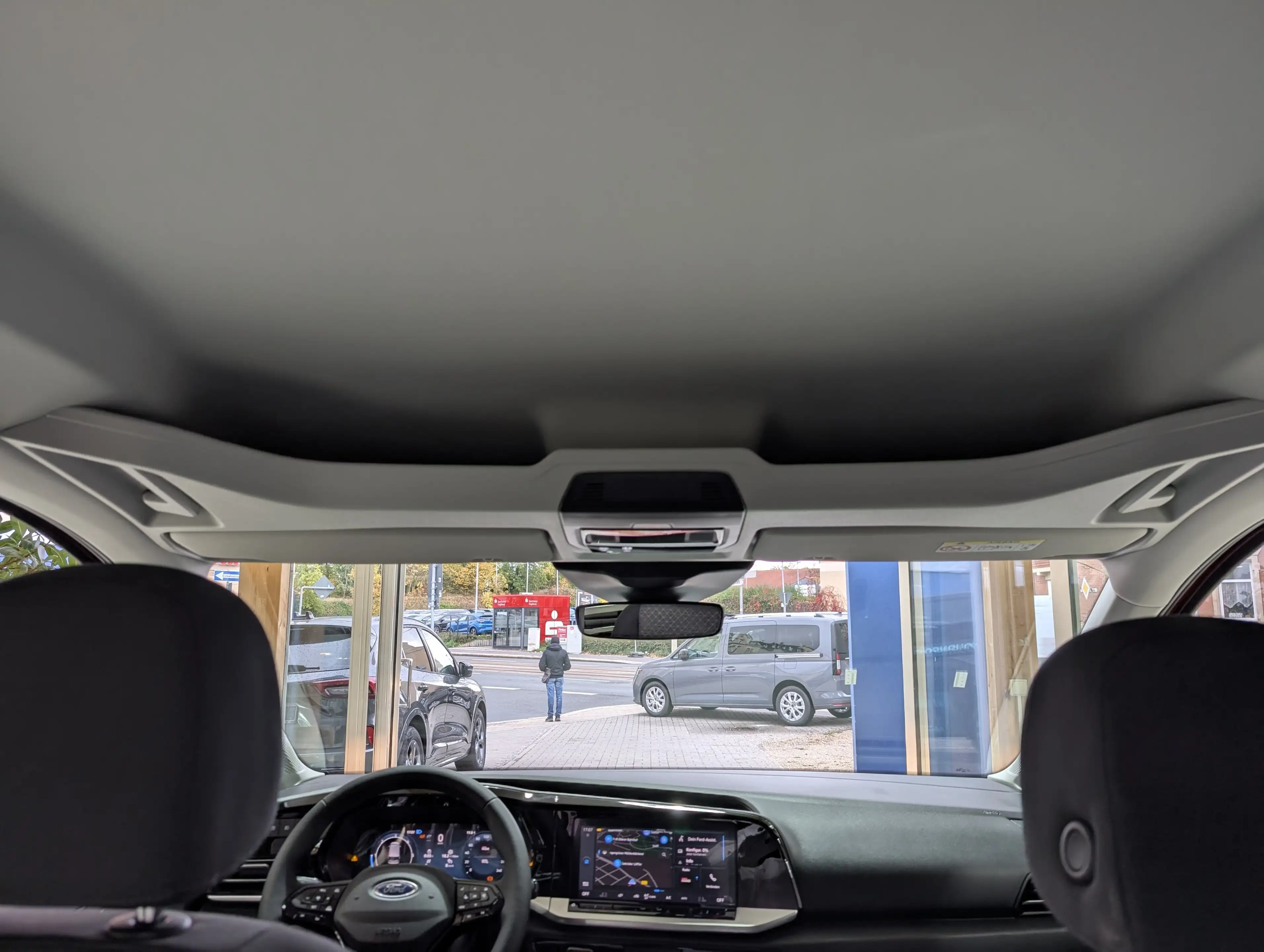 Ford Tourneo Connect Tourneo Grand Connect Tit. 2,0l 7-Sitze AT/AHK — photo 14