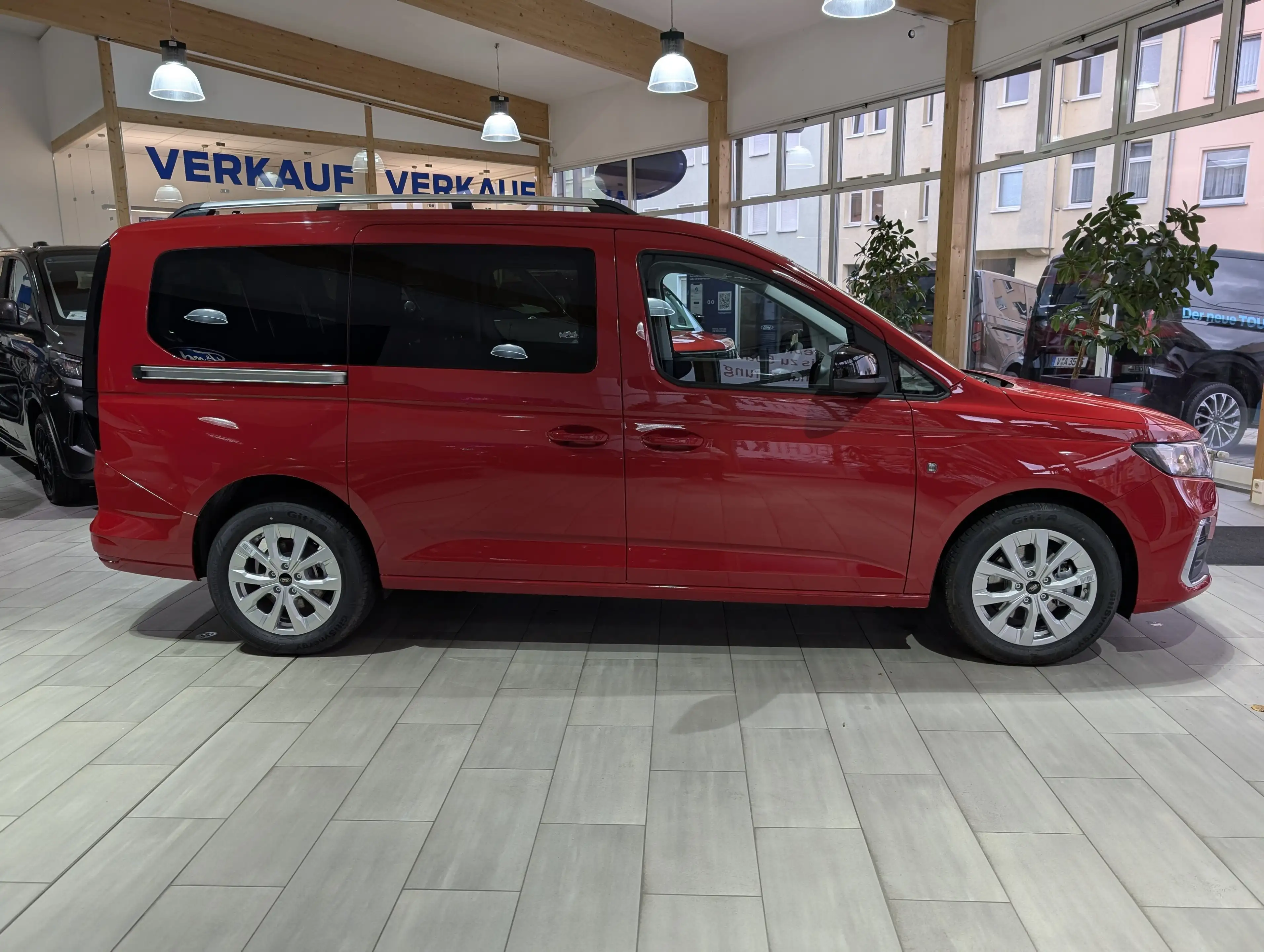 Ford Tourneo Connect Tourneo Grand Connect Tit. 2,0l 7-Sitze AT/AHK — photo 4