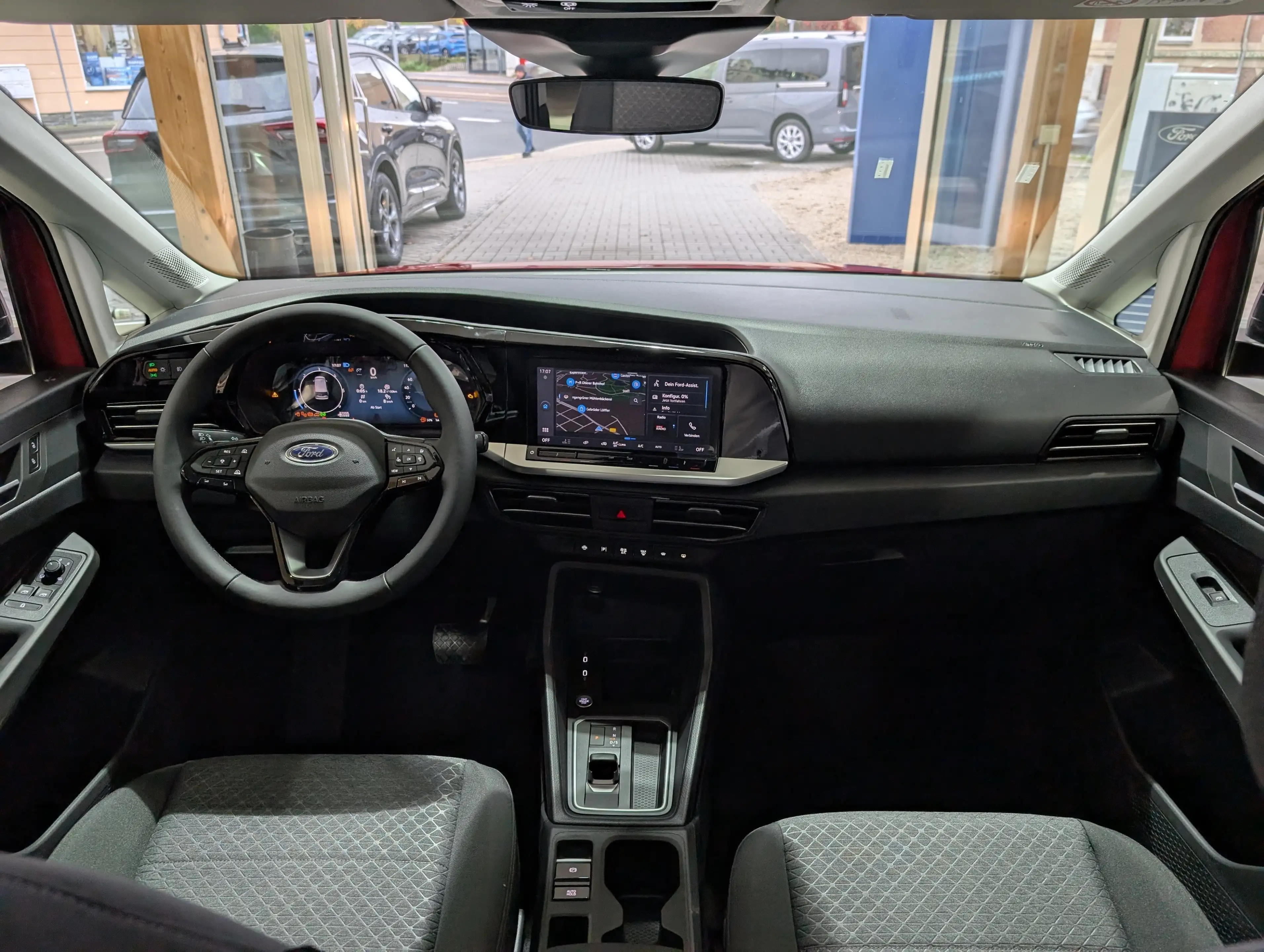 Ford Tourneo Connect Tourneo Grand Connect Tit. 2,0l 7-Sitze AT/AHK — photo 13