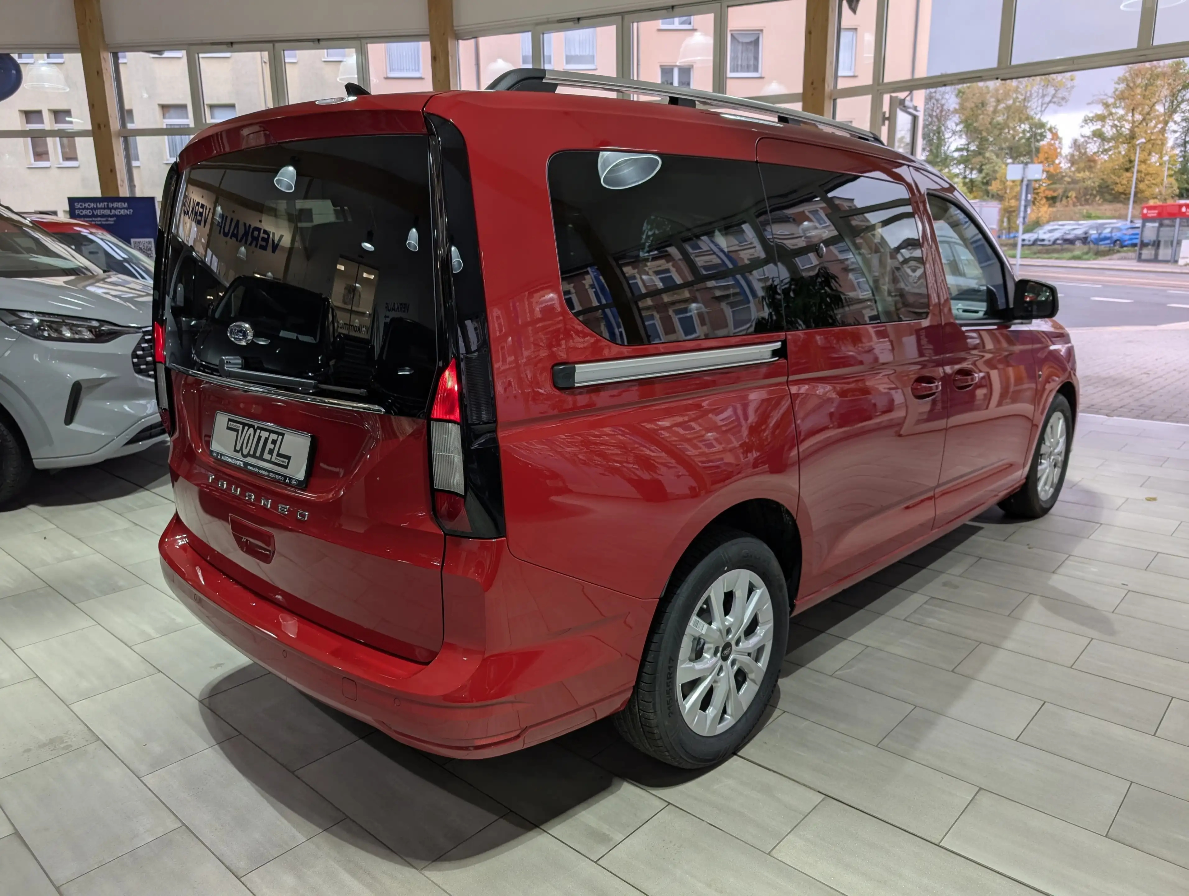 Ford Tourneo Connect Tourneo Grand Connect Tit. 2,0l 7-Sitze AT/AHK — photo 5