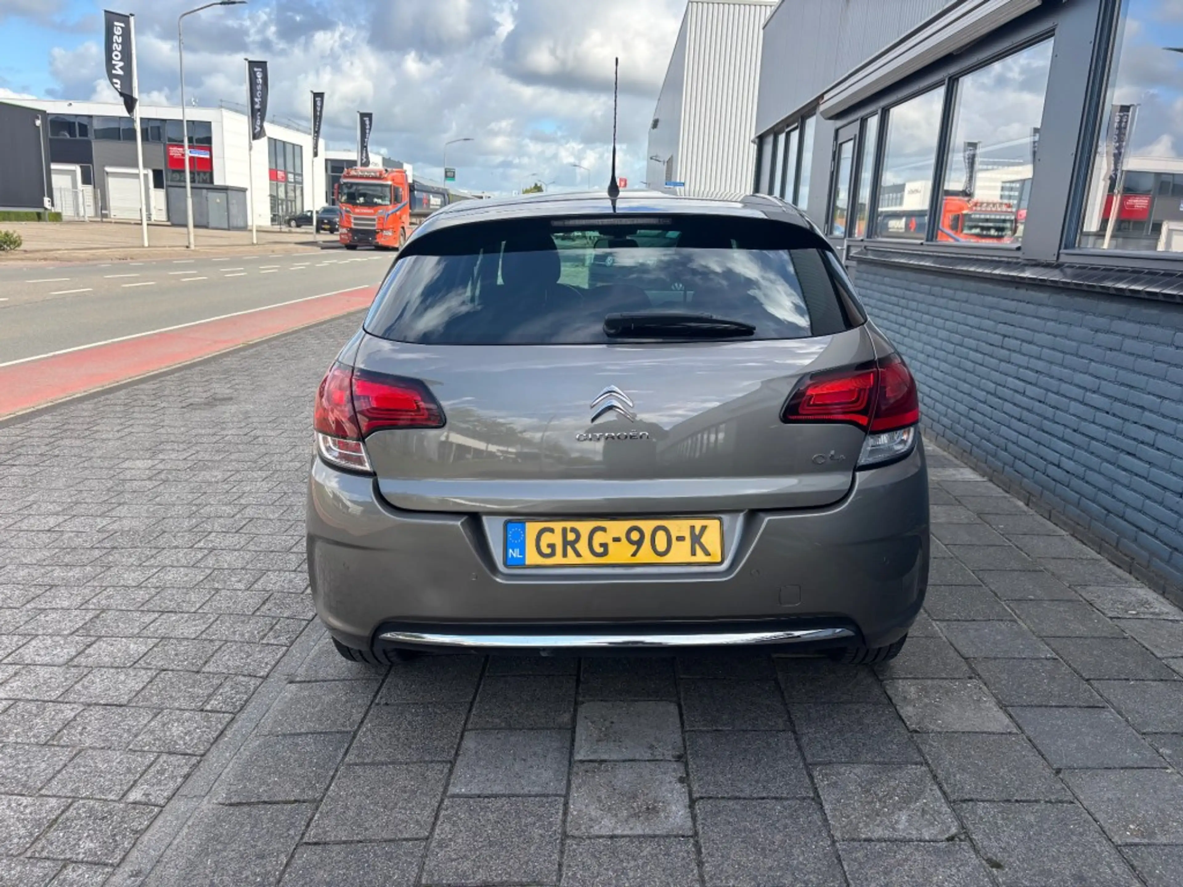 Citroen C4 1.2 PURET.FEEL COLL. — photo 9