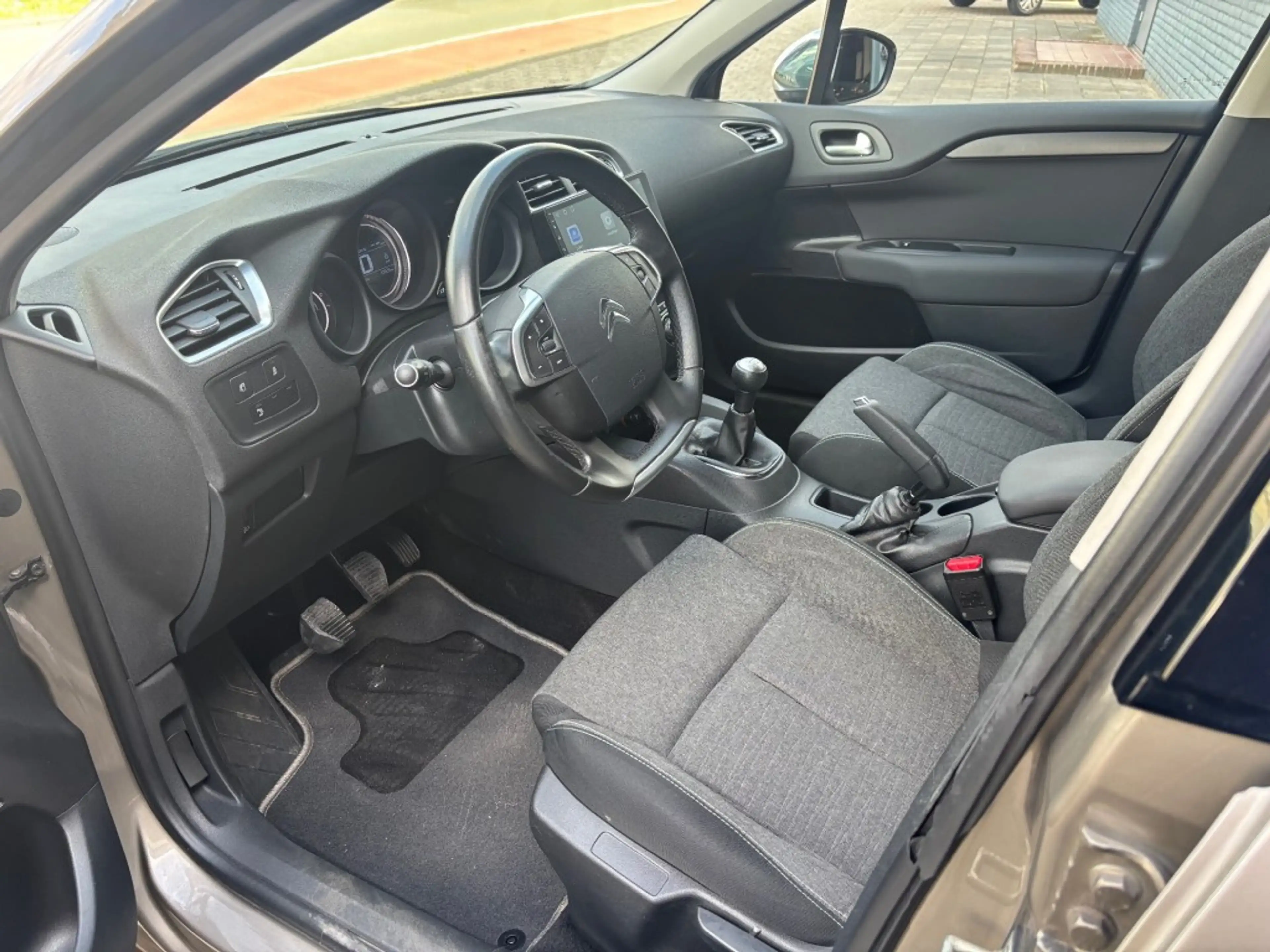Citroen C4 1.2 PURET.FEEL COLL. — photo 3