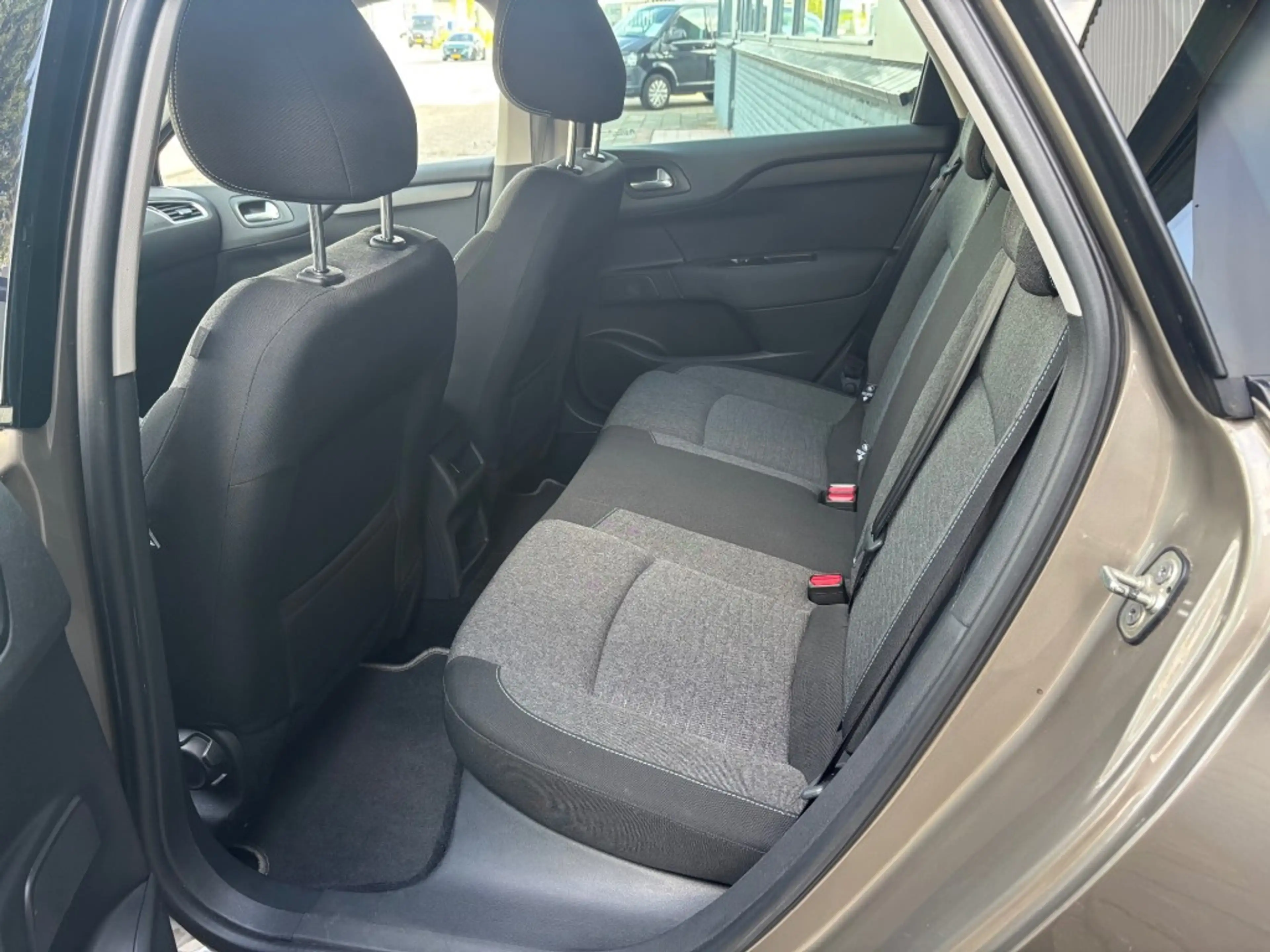Citroen C4 1.2 PURET.FEEL COLL. — photo 4