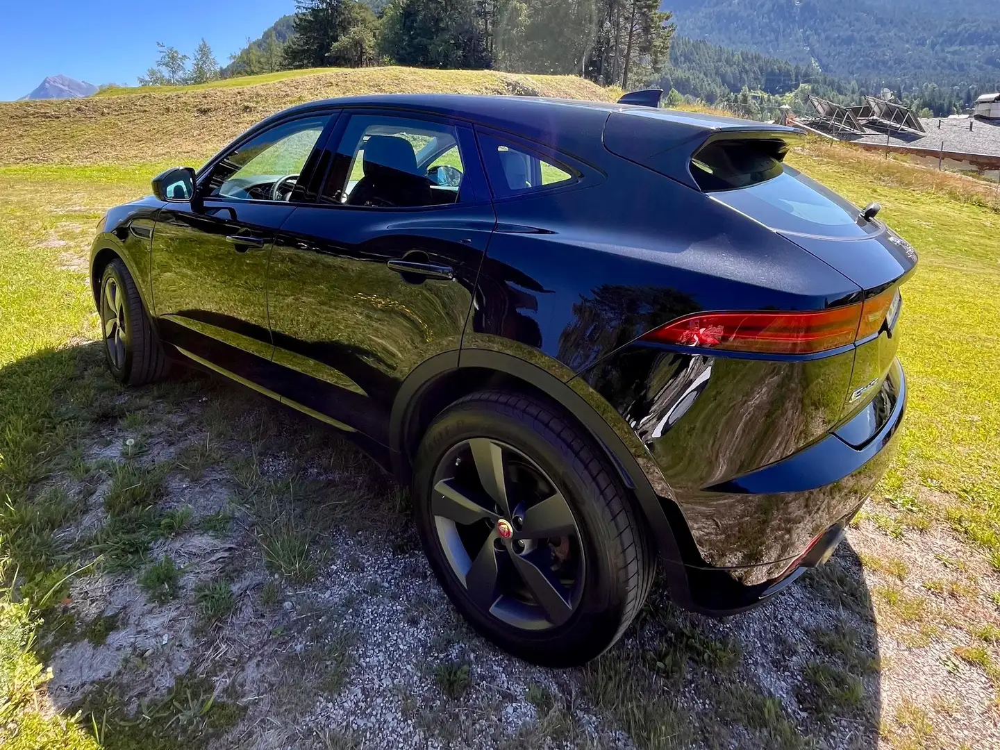 Jaguar E-Pace E-Pace 2.0DI4 D180 R-Dynamic S AWD Aut. R-Dynamic S Schwarz - 2