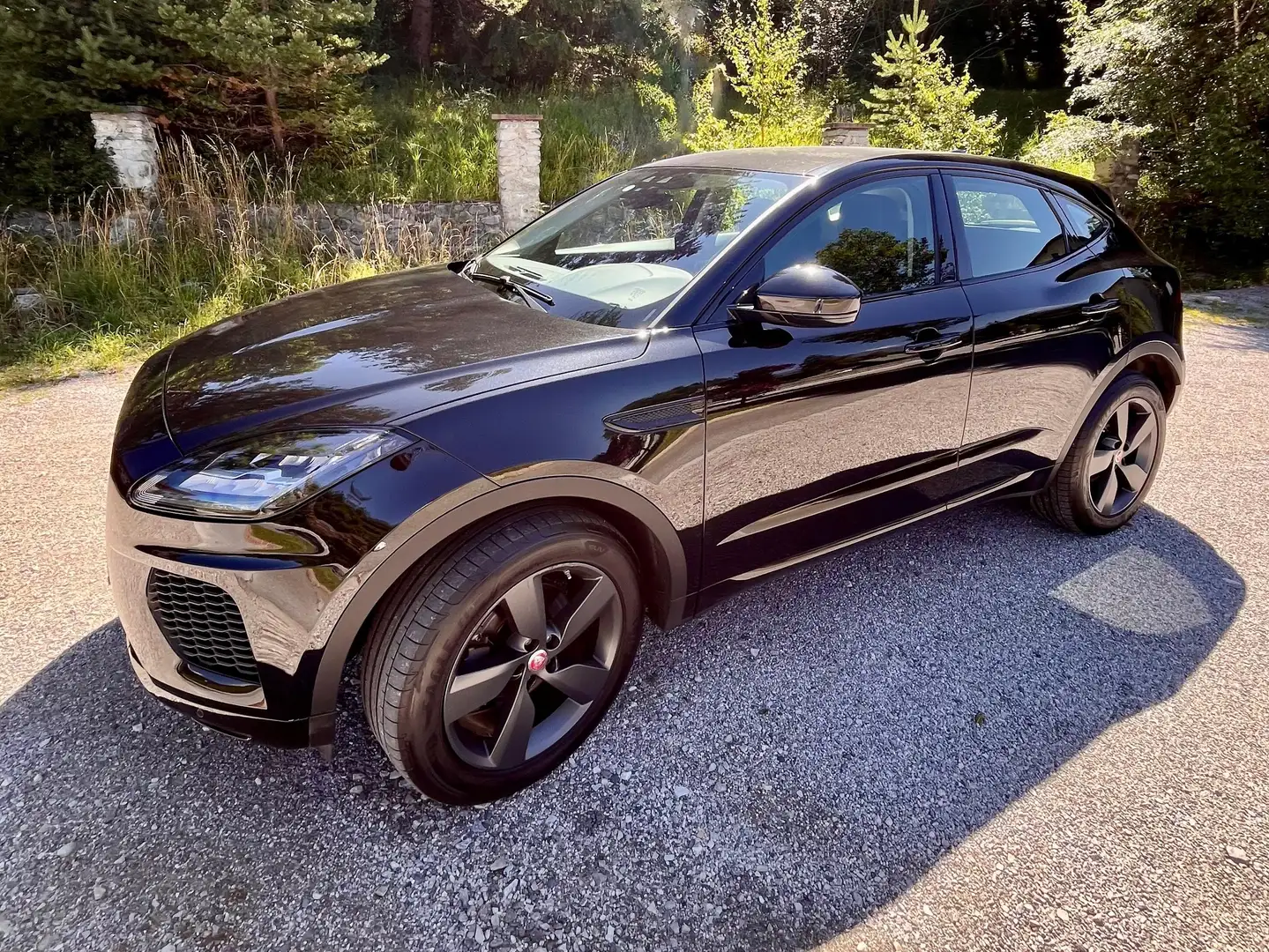 Jaguar E-Pace E-Pace 2.0DI4 D180 R-Dynamic S AWD Aut. R-Dynamic S Schwarz - 1