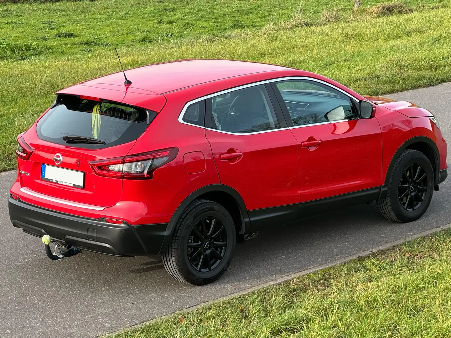 Nissan Qashqai Qashqai 1.2 DIG-T VISIA ,Alufelg.,AHK,TÜV neu Rot - 2