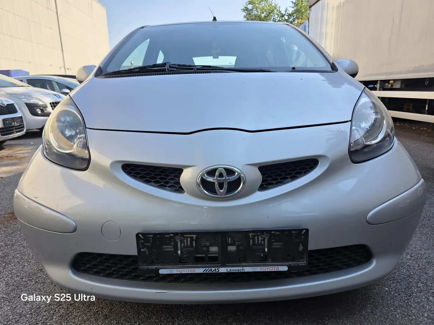 Toyota Aygo Cool Grau - 1
