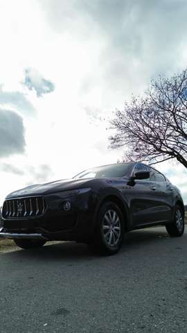 Imagine Maserati Levante Diesel