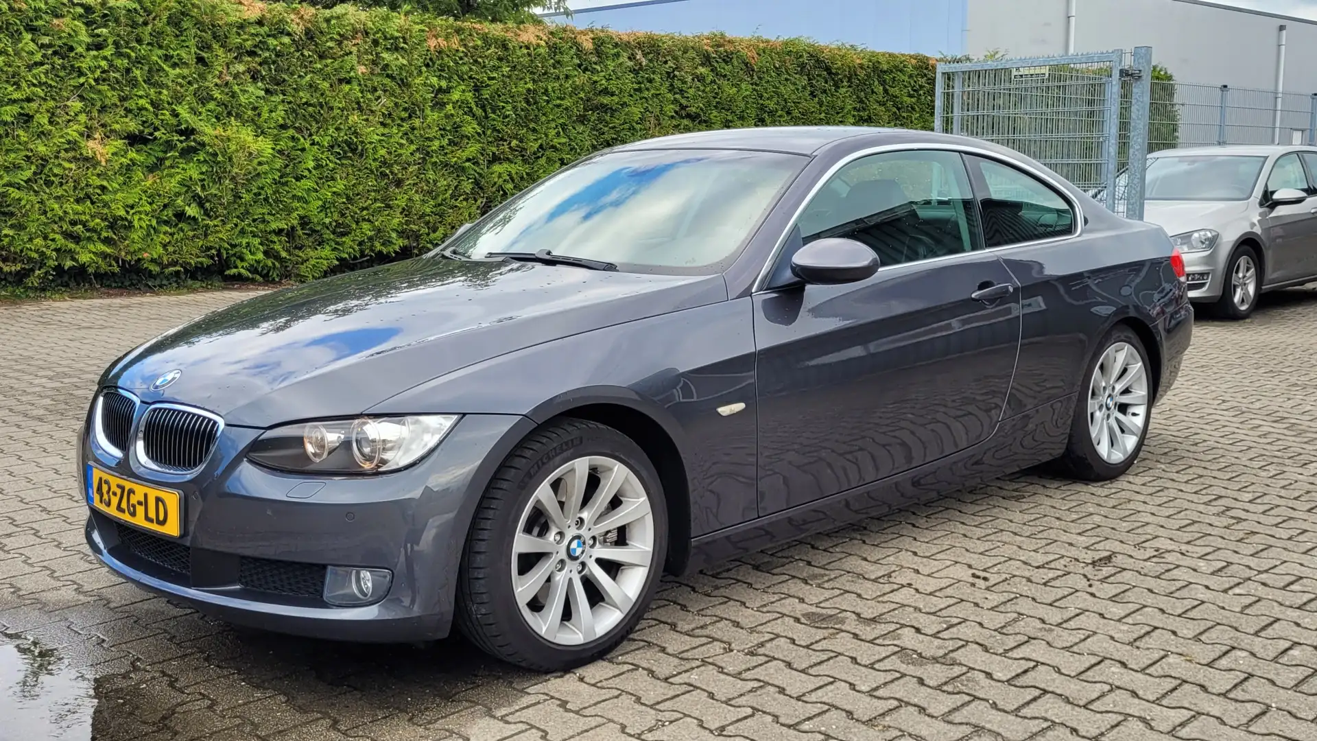 BMW 325 3-serie Coupé 325i High Executive Handbak Xenon Grijs - 2