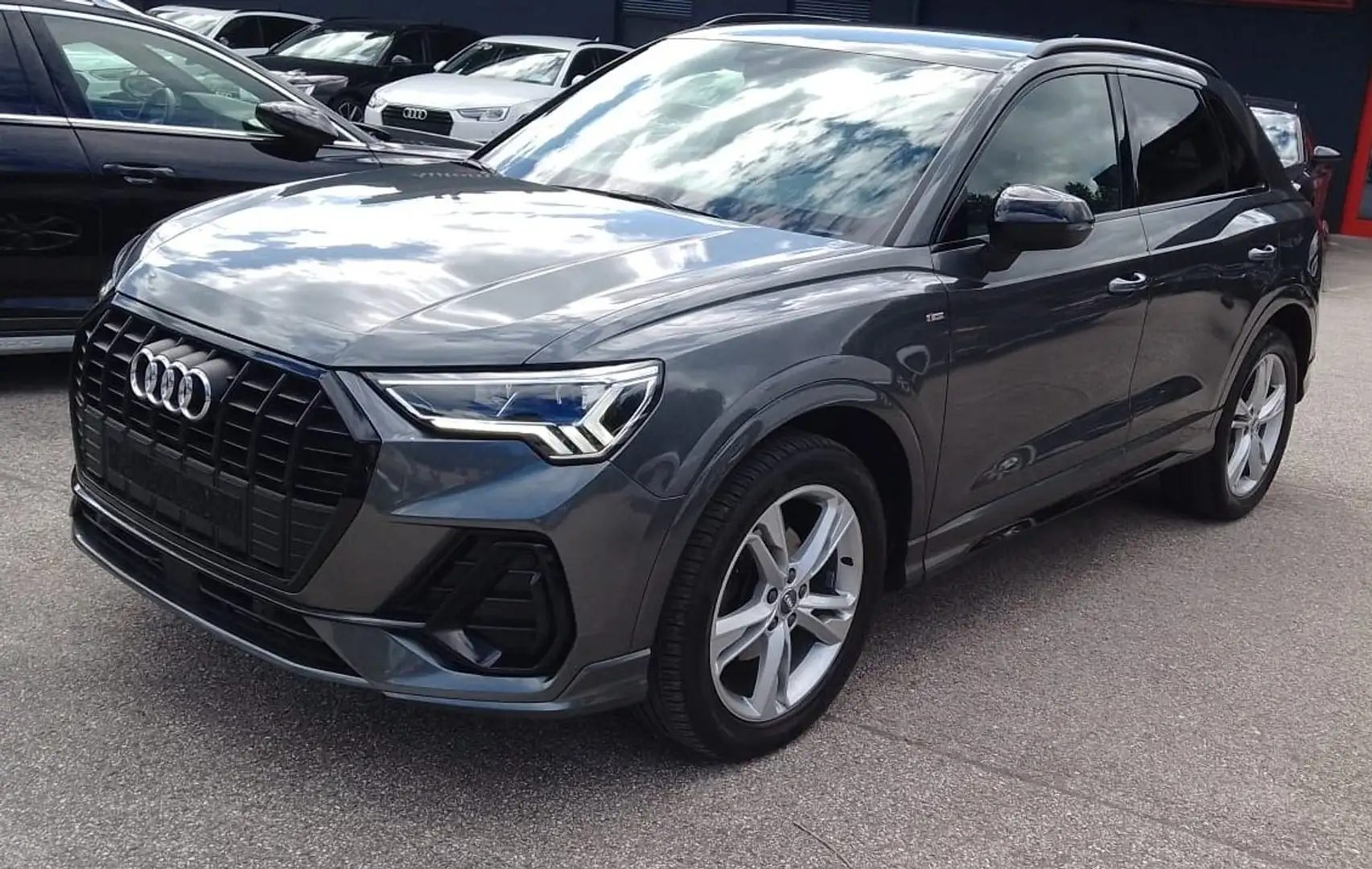 Audi Q3 35 TDI SLINE Navi,S-line Alc.,Virtual C.,LED,AHK, Grau - 2