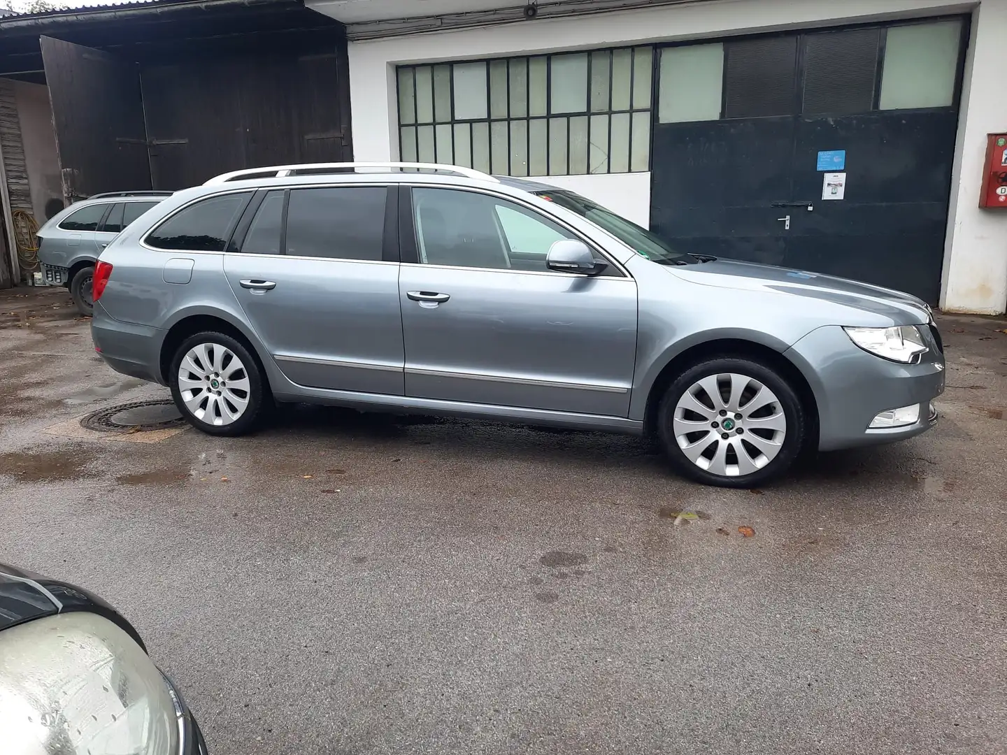 Skoda Superb 2.0 TDI 4x4 DSG Ambition - 2