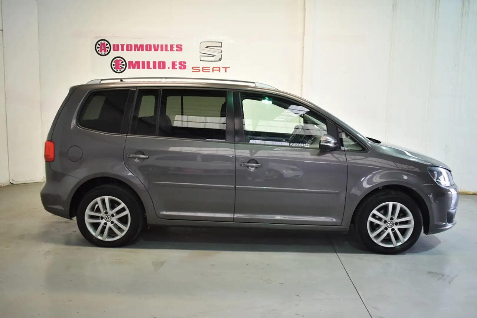 Volkswagen Touran 1.6TDI Advance BMT 105 Gris - 2