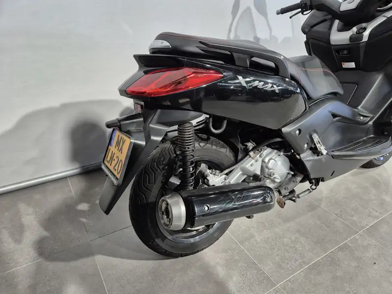 Yamaha X-Max 250 - foto 5