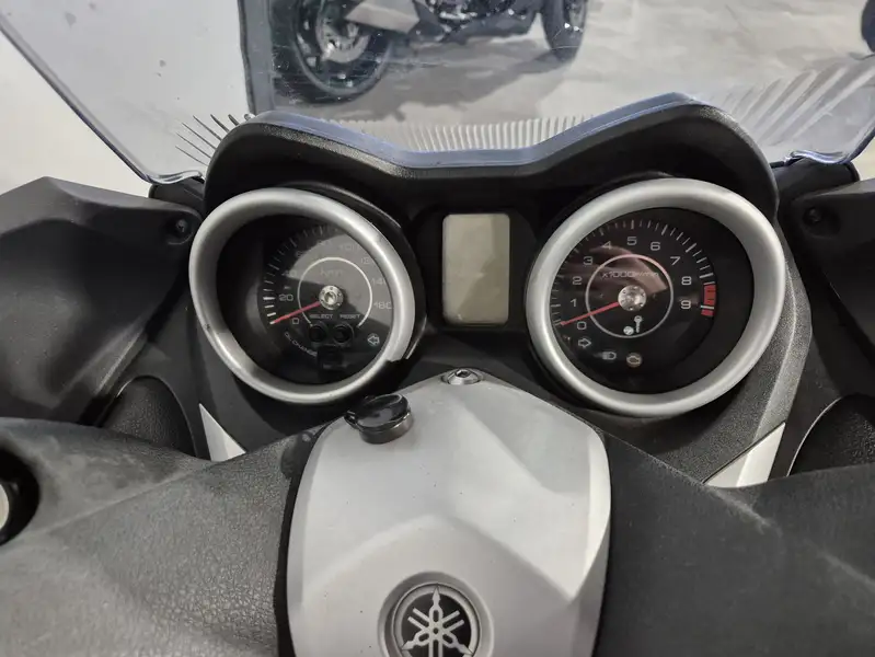 Yamaha X-Max 250 - foto 6