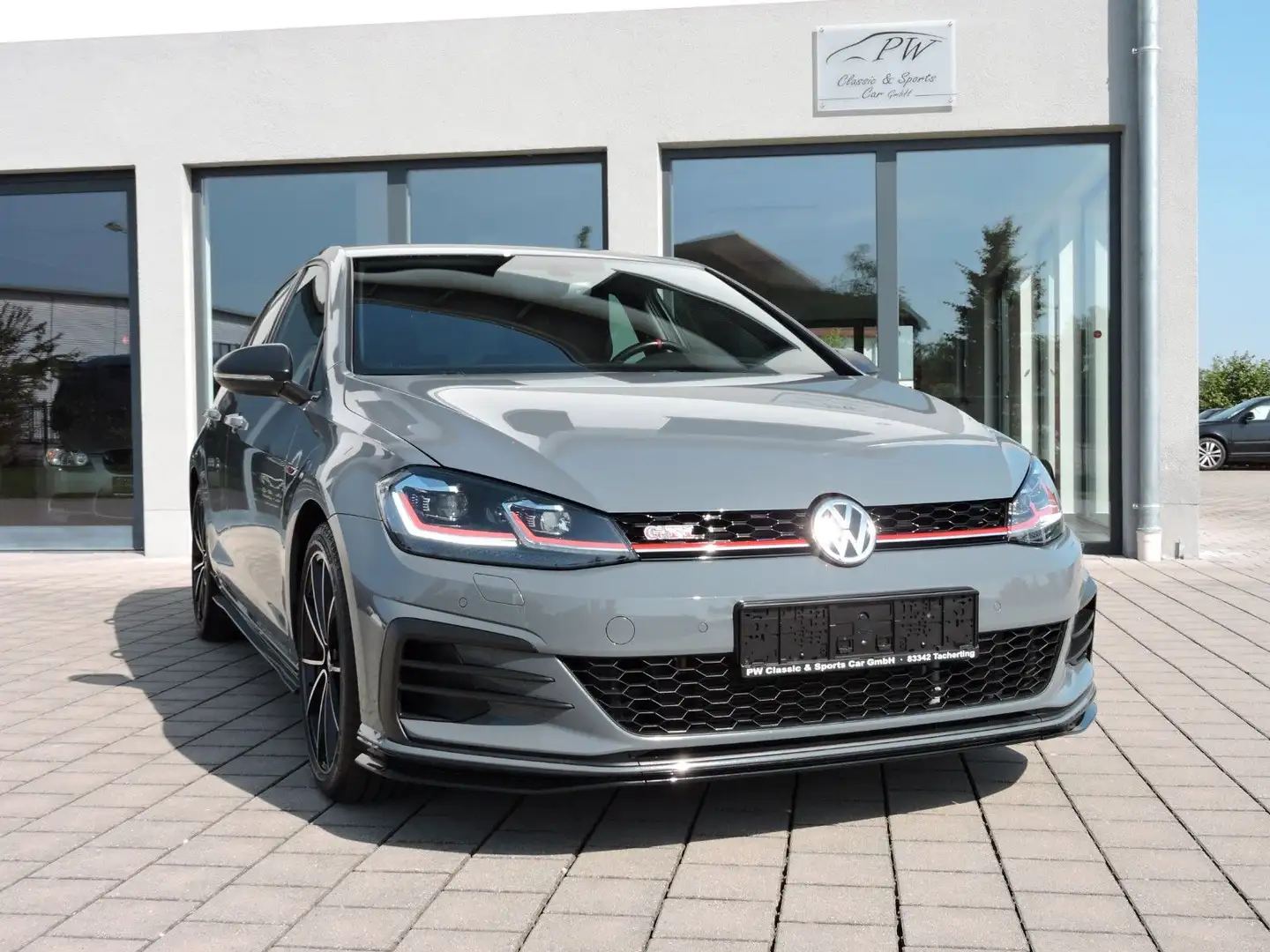 Volkswagen Golf VII 2.0 GTI TCR, Akrapovic Auspuff Gris - 1