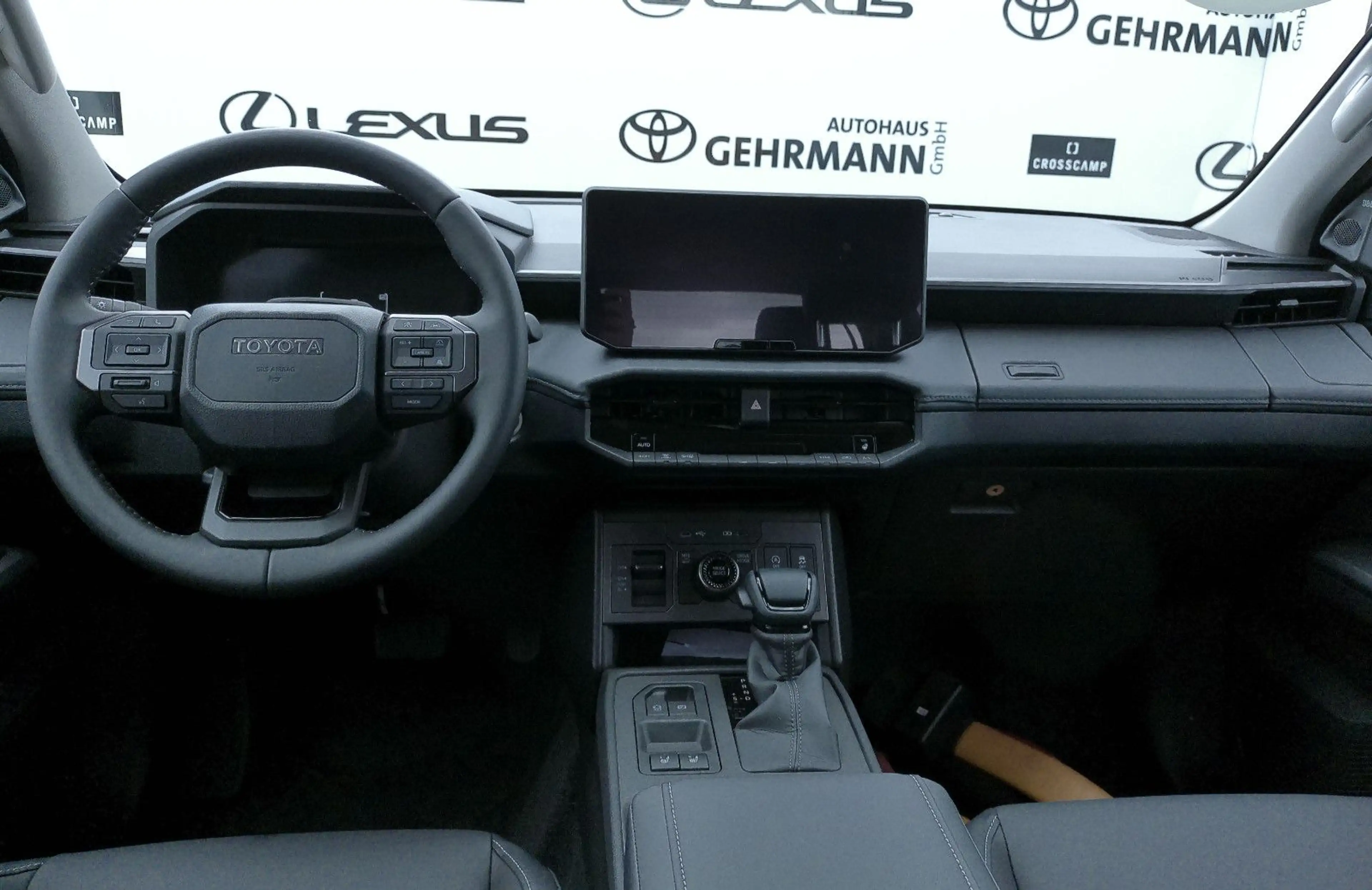 Toyota Hilux Double Cab Invincible — photo 8