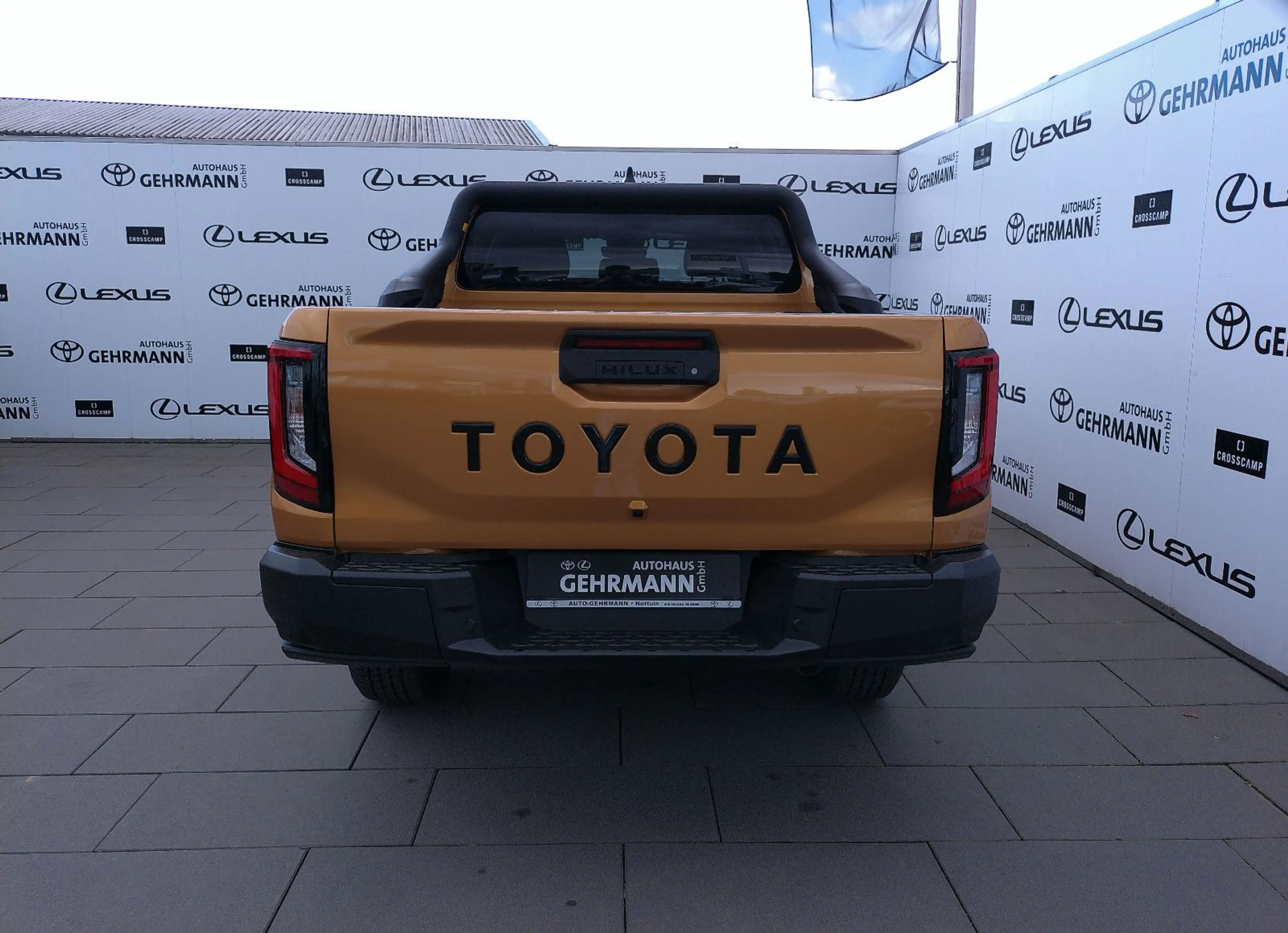 Toyota Hilux Double Cab Invincible — photo 4